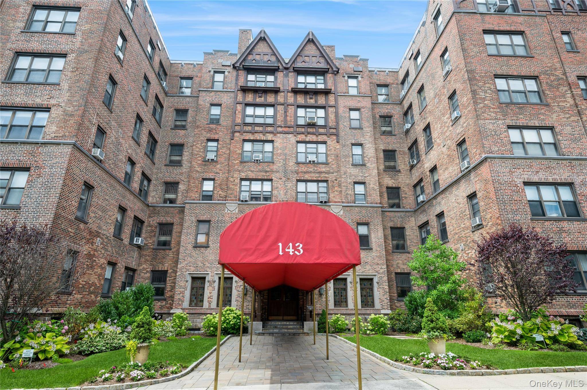 143 Garth RD #4E, Scarsdale, NY 10583