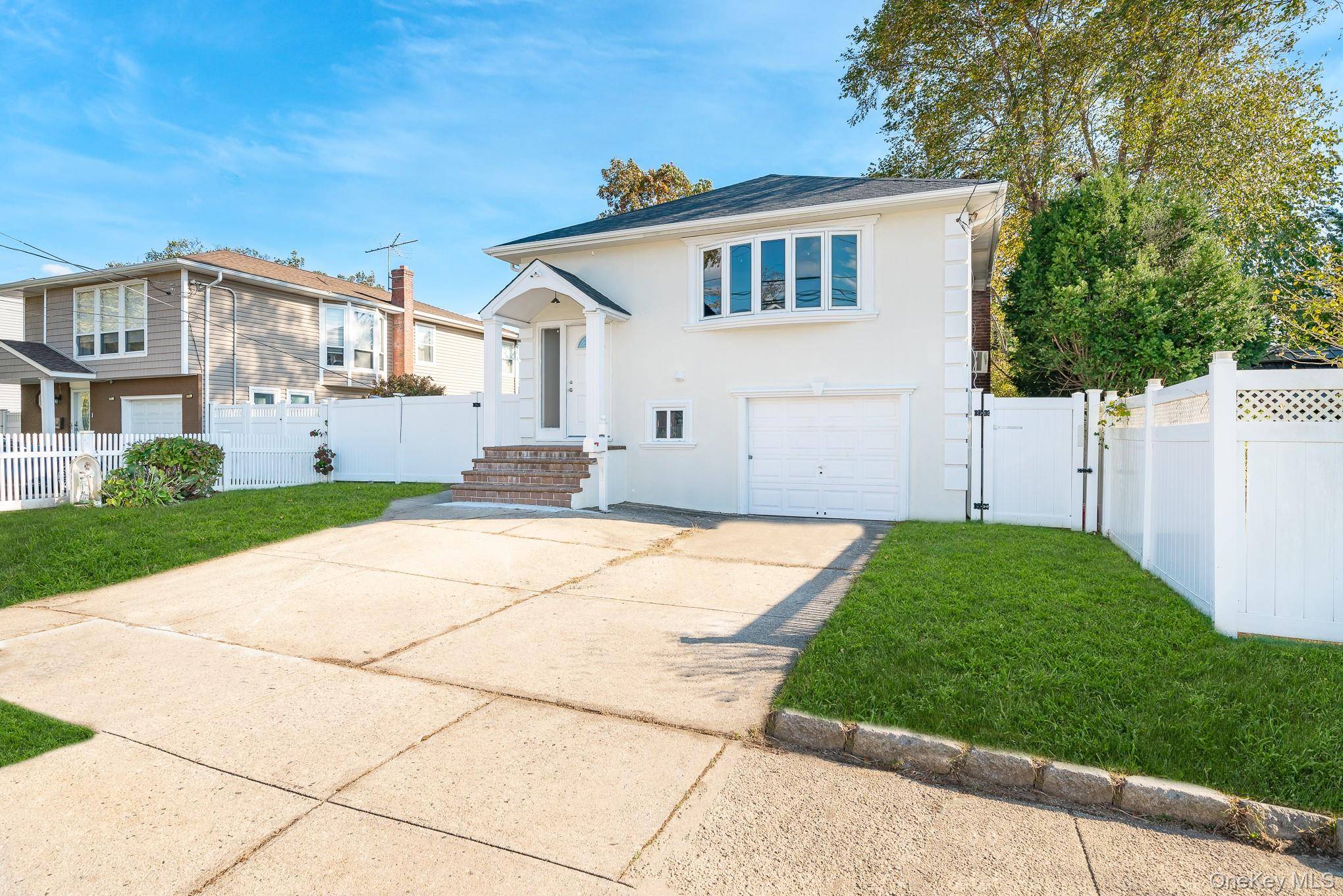 880 Washington ST, Baldwin, NY 11510