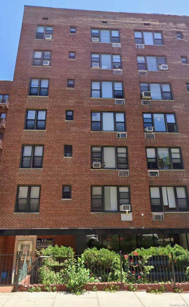 83-30 Vietor AVE #624, Elmhurst, NY 11373