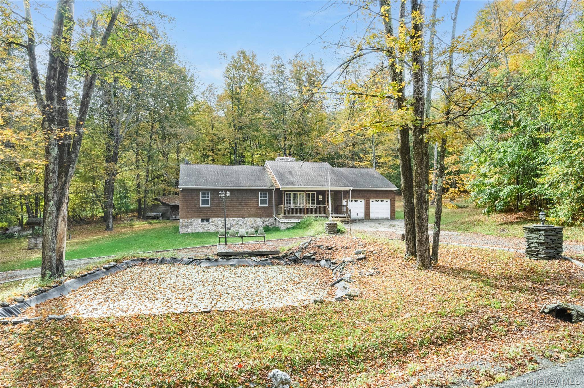 91 Decker RD, Ancram, NY 12502