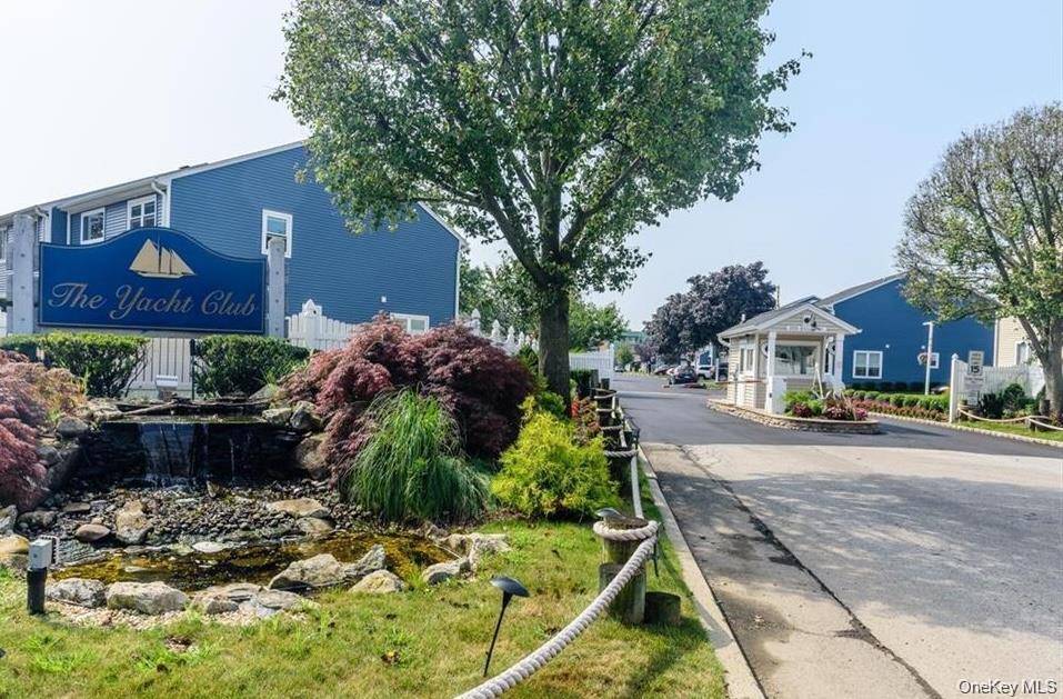 100 Baker Court #85, Island Park, NY 11558