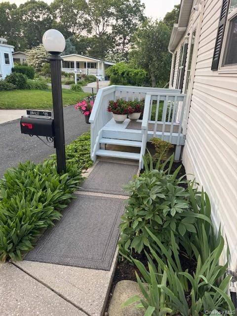 1661 Old Country RD #195, Riverhead, NY 11901