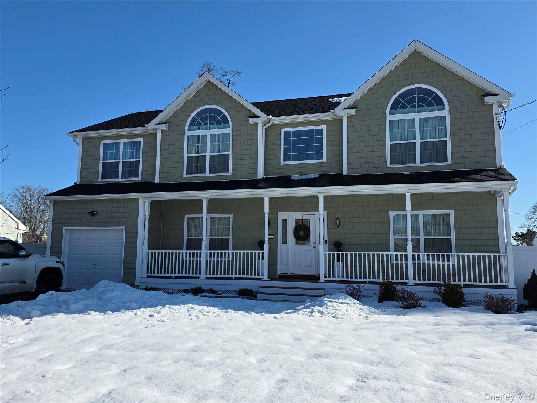 139 N 26th ST, Wyandanch, NY 11798