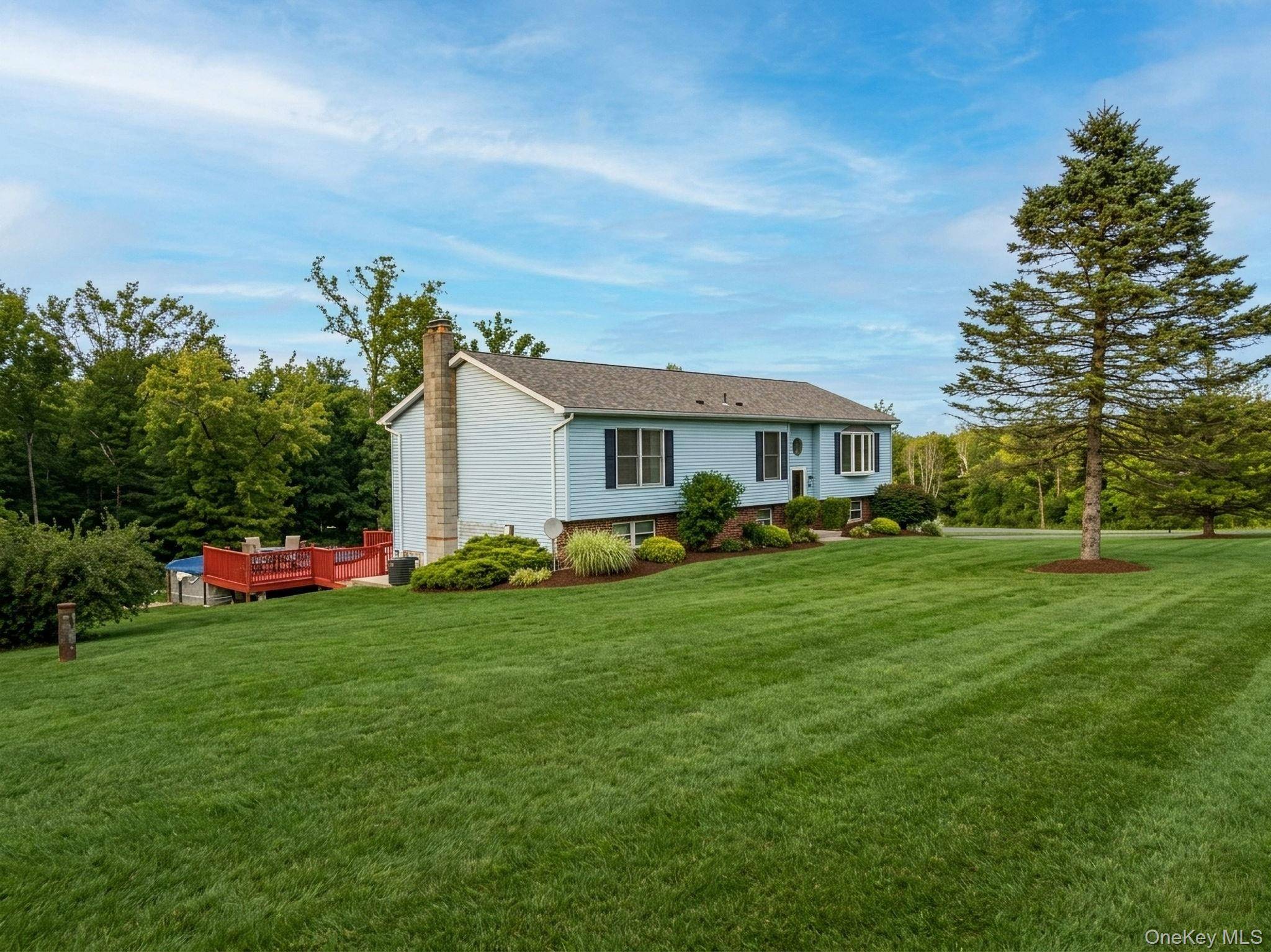 23 Snow ST, Bloomingburg, NY 12721