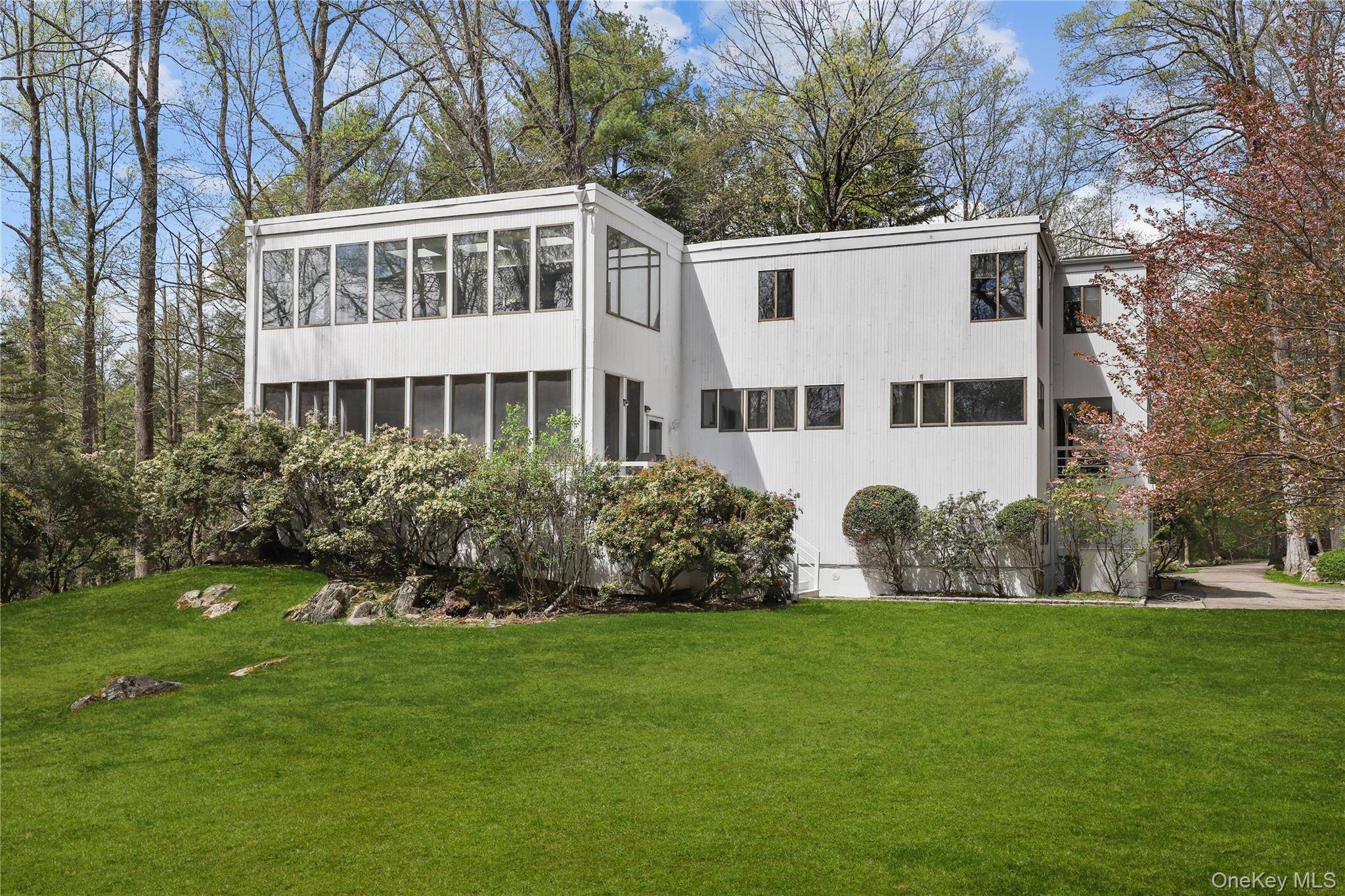 52 Whippoorwill Lake RD, Chappaqua, NY 10514