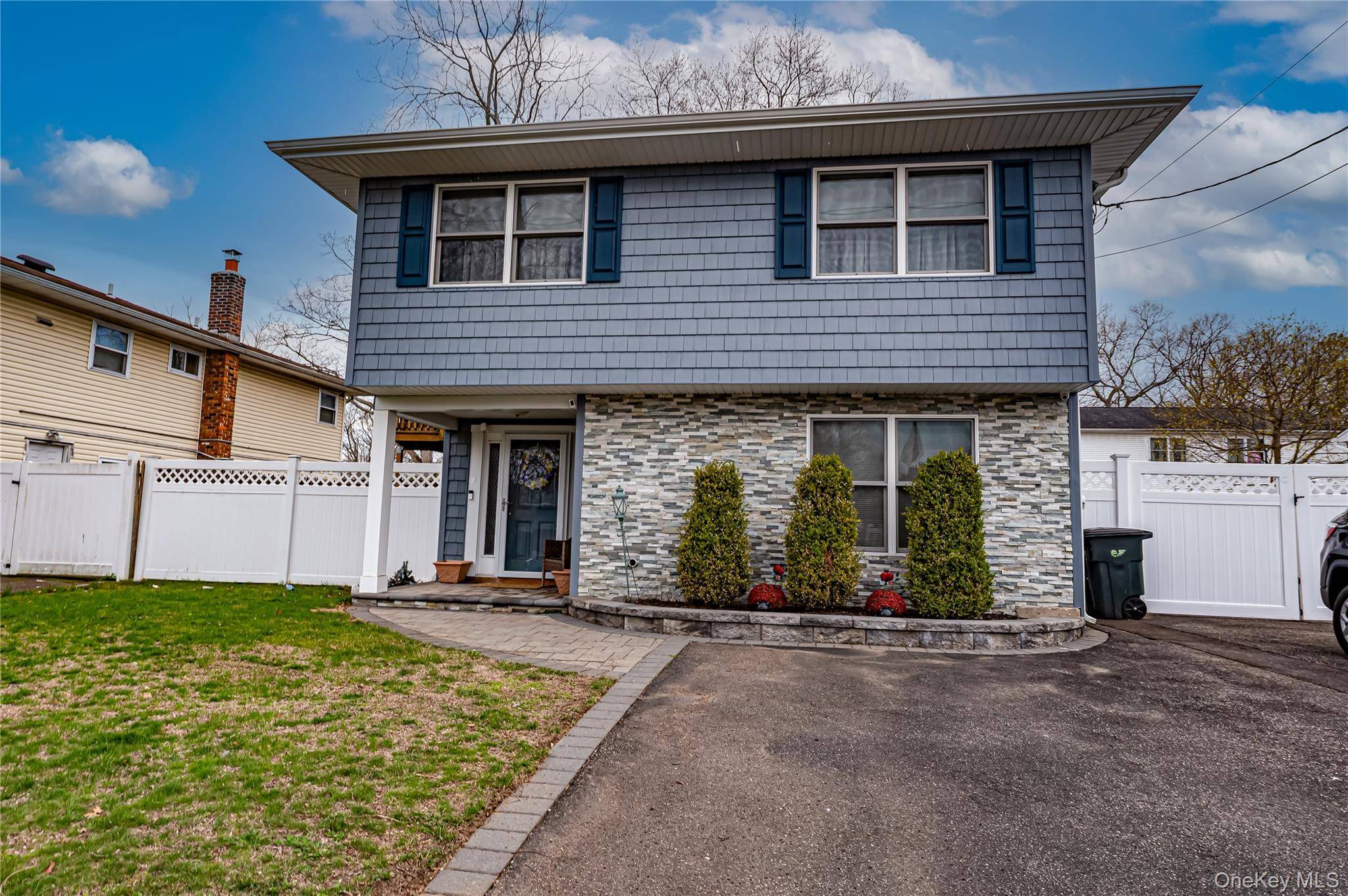 36 Leigh ST, Huntington, NY 11743
