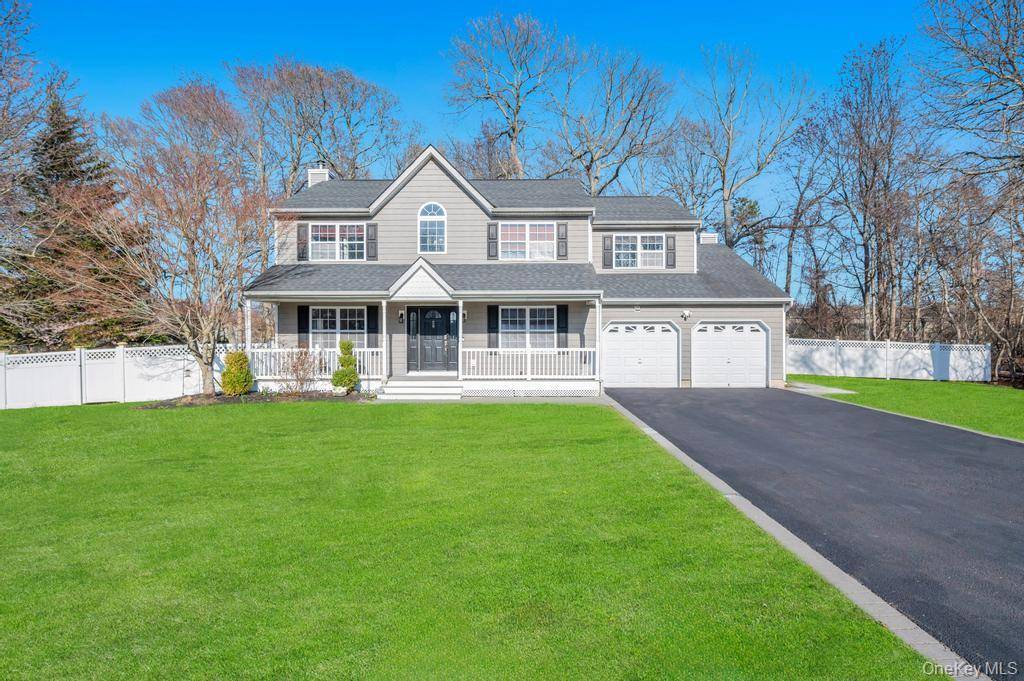 29 Harwood WAY, Coram, NY 11727