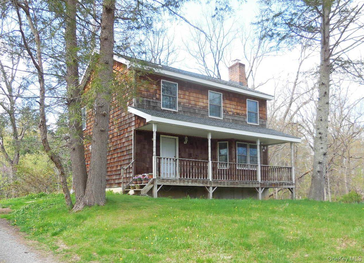 617 Burlingham RD, Bloomingburg, NY 12721