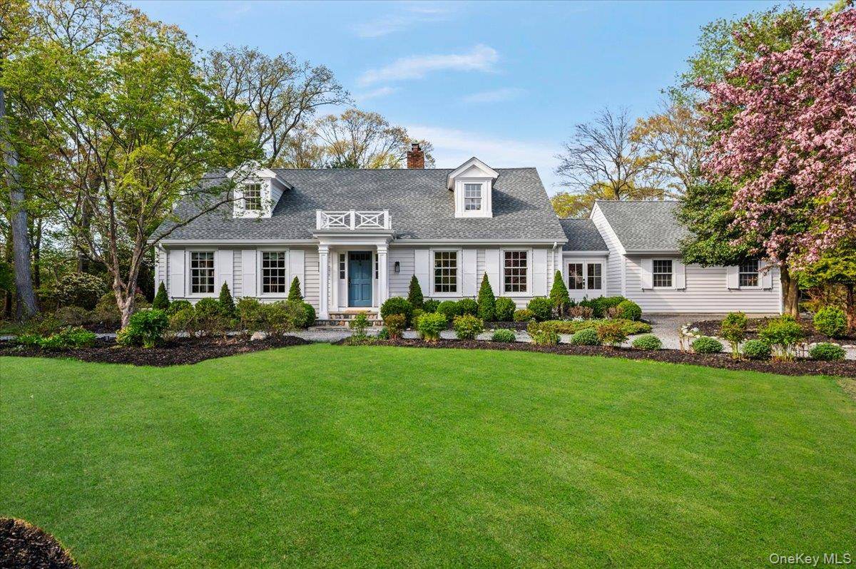 1 Horseshoe PATH, Lloyd Harbor, NY 11743