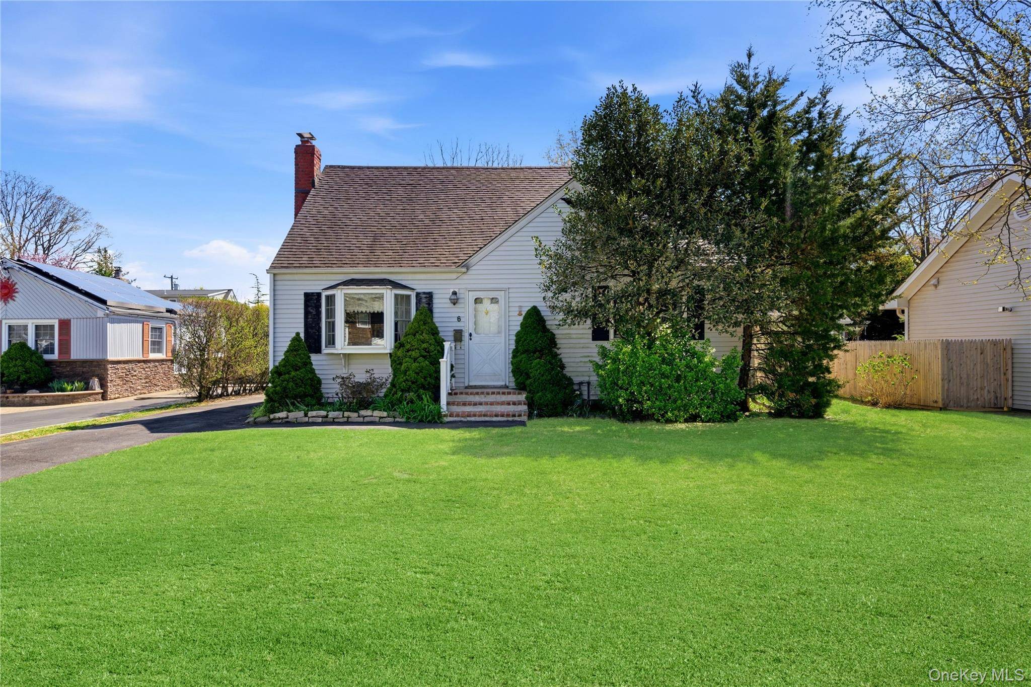 6 Central AVE, Amityville, NY 11701