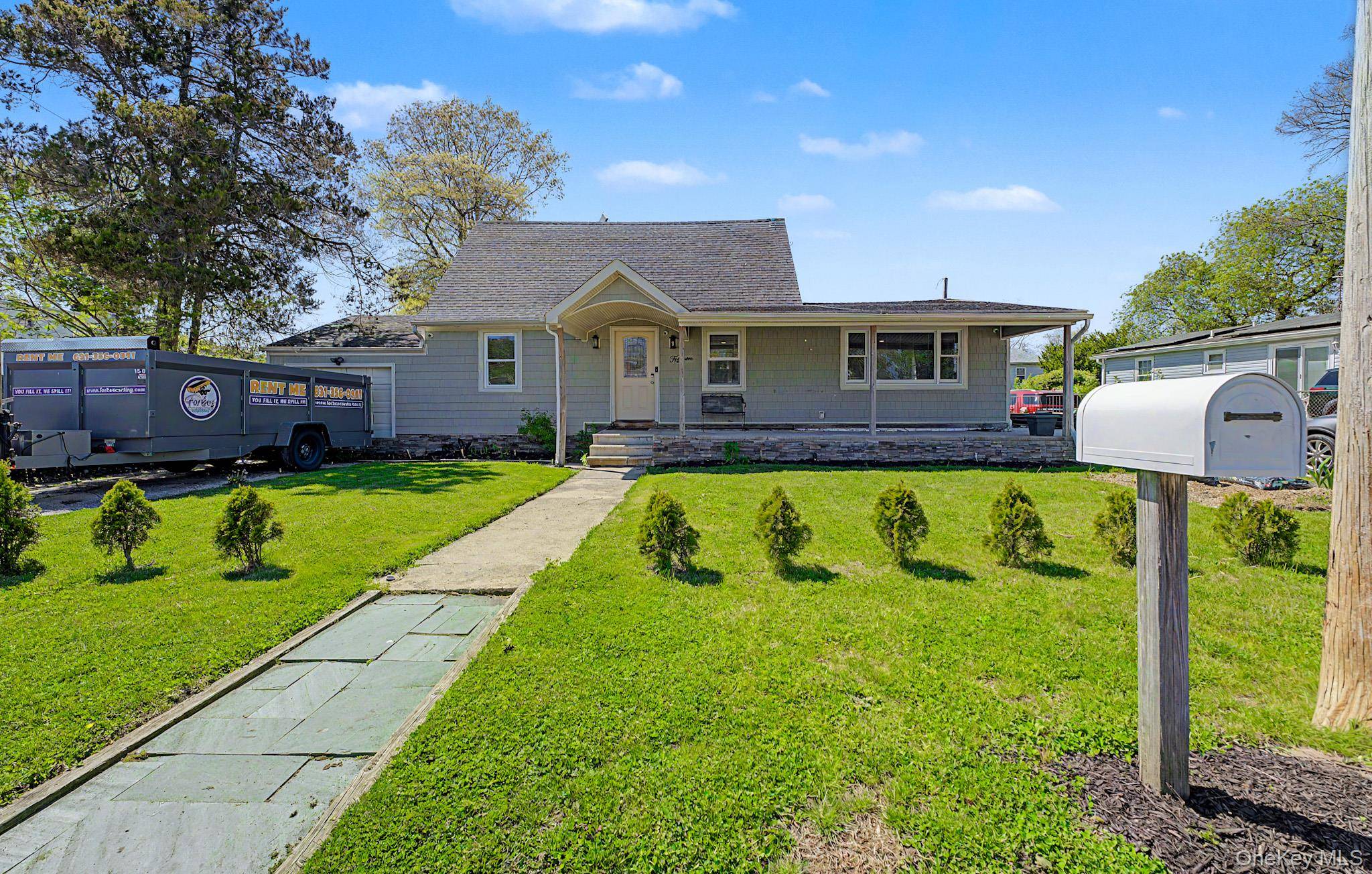 15 Johnson ST, Amityville, NY 11701