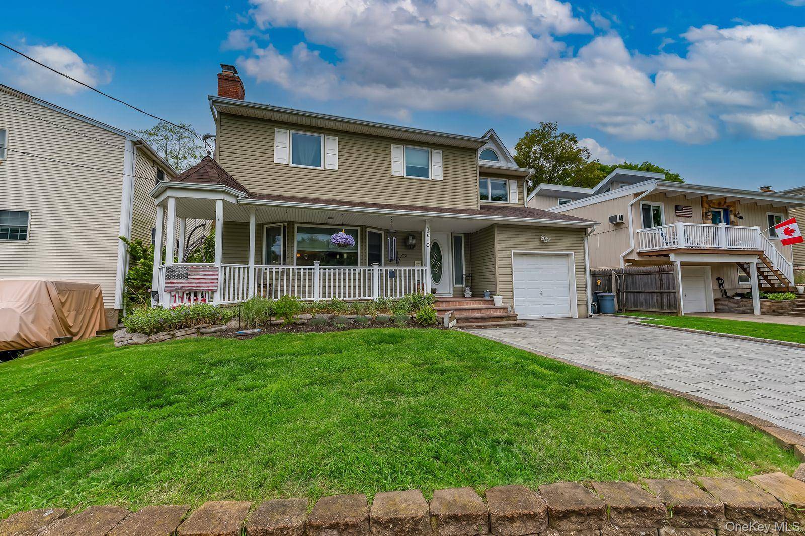 313 Waterside RD, Northport, NY 11768