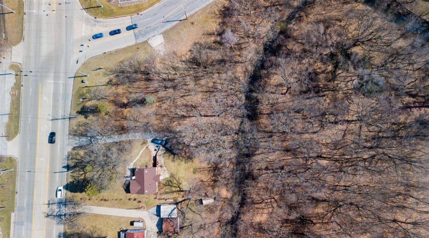 1736 Saint John Road, Schererville, IN 46375