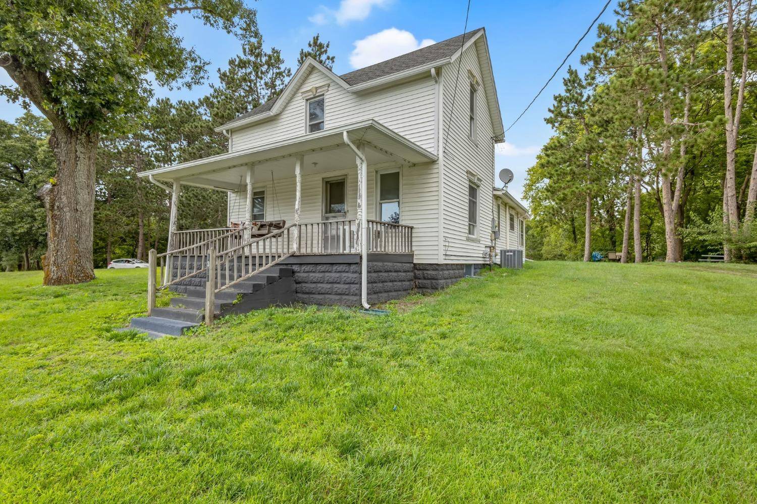 1301 W Culver Road, Knox, IN 46534