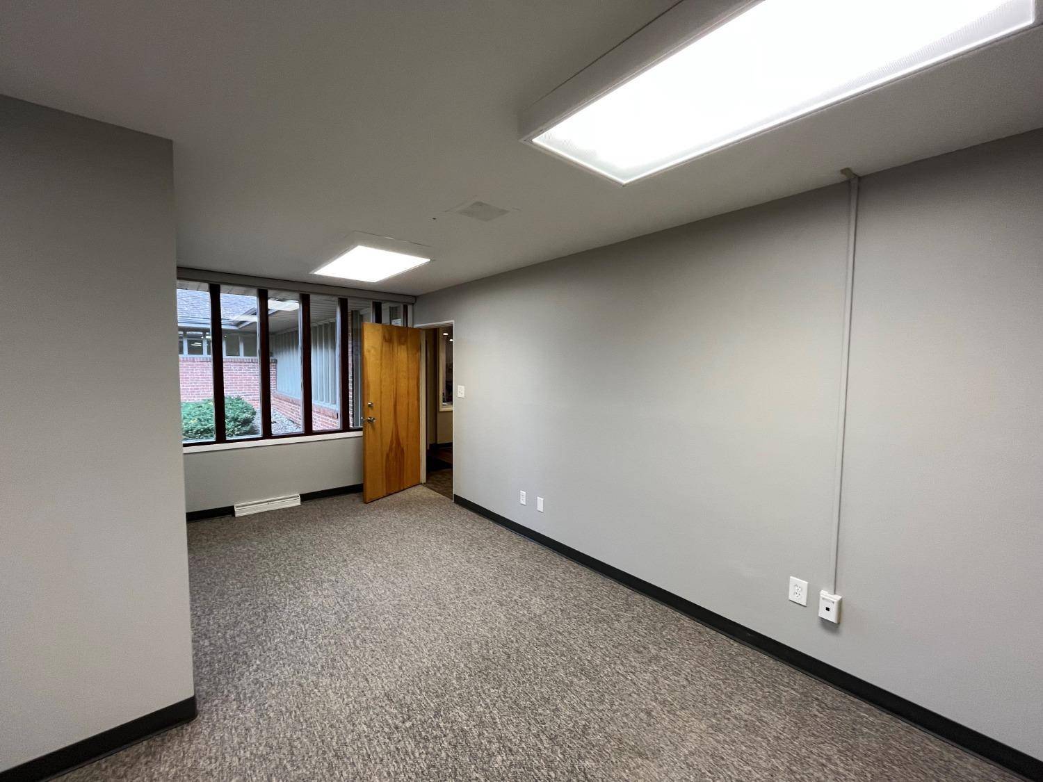 1101 Glendale Boulevard #102-B, Valparaiso, IN 46383