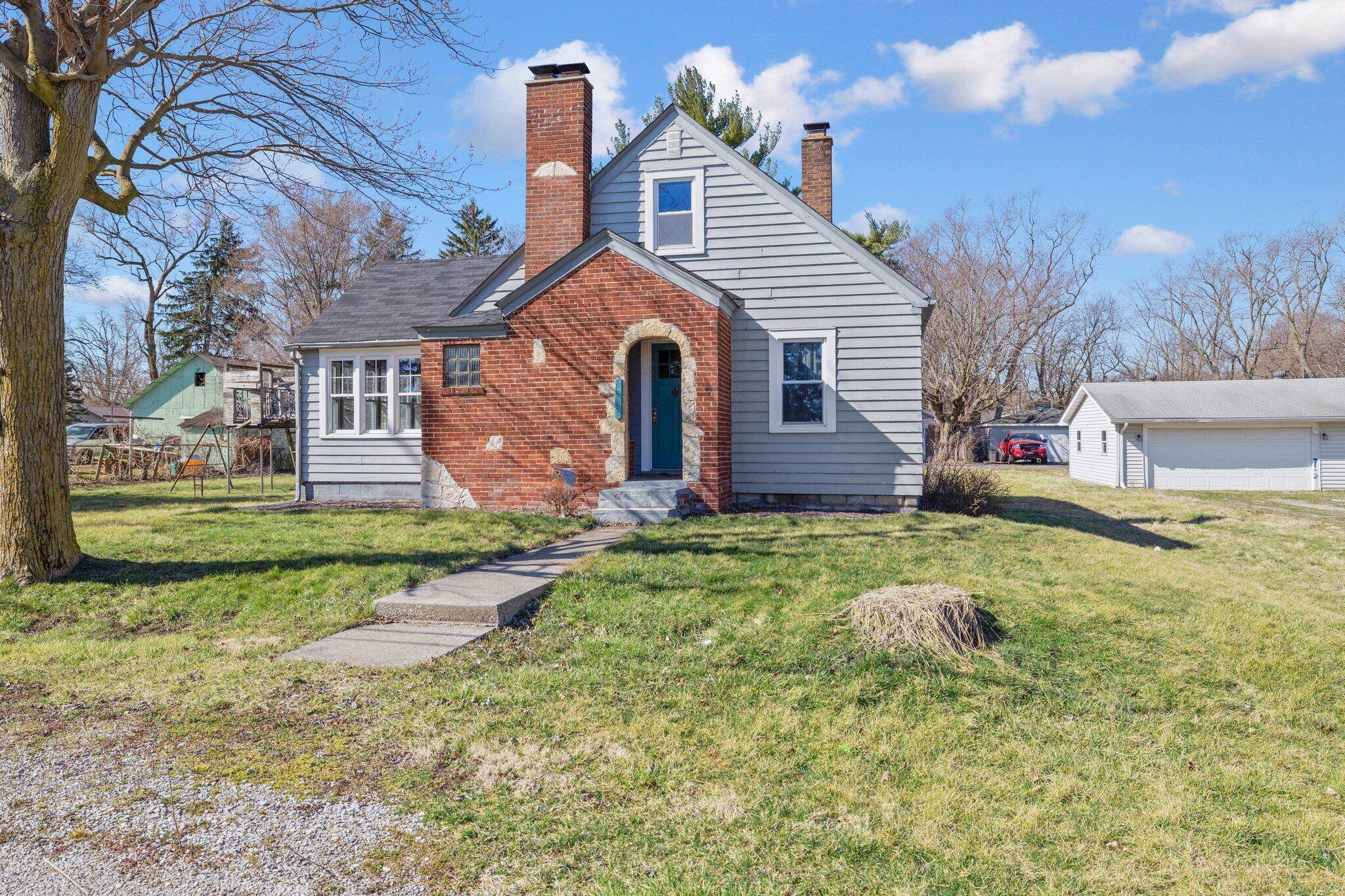 6982 Connecticut ST, Merrillville, IN 46410
