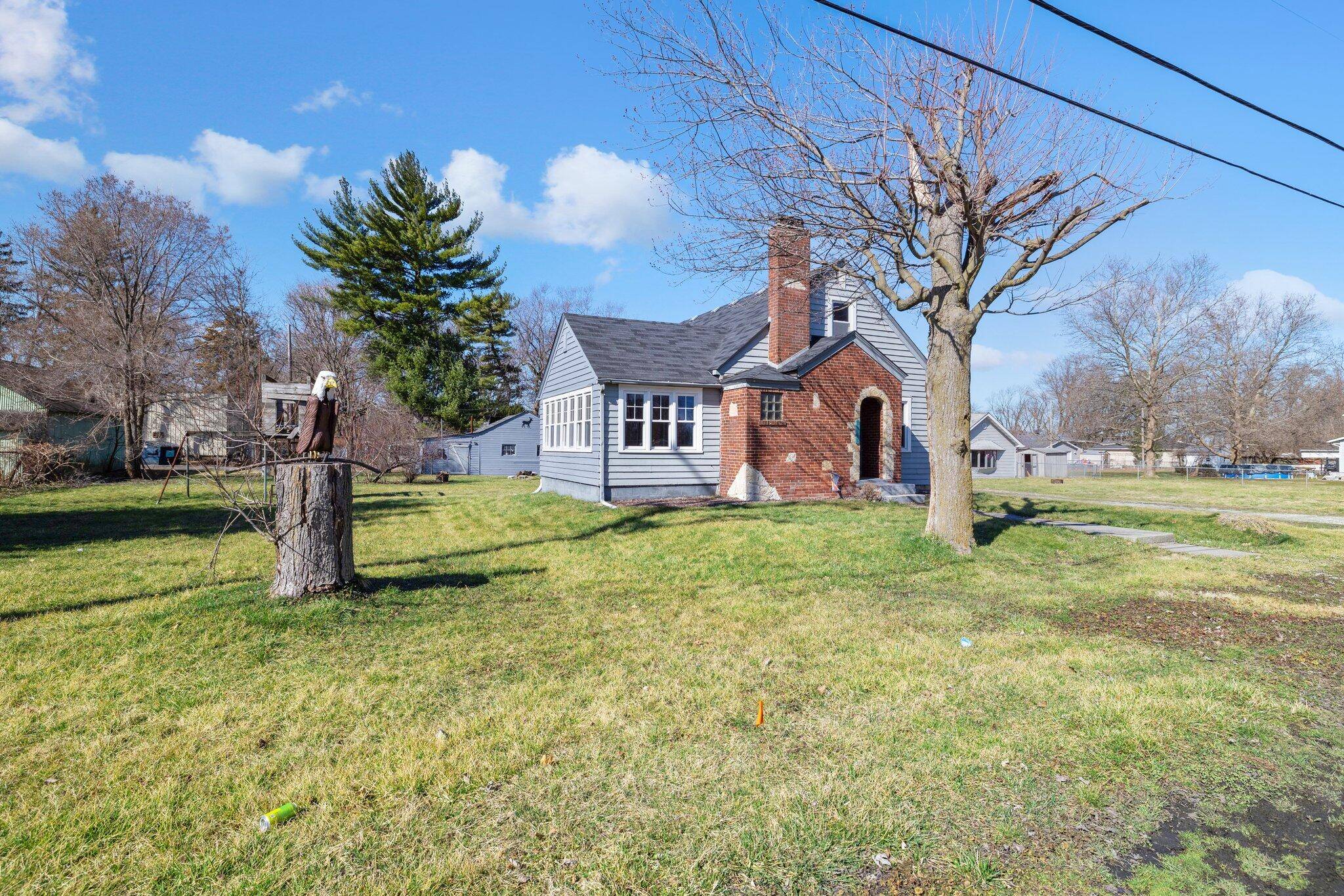 6982 Connecticut ST, Merrillville, IN 46410
