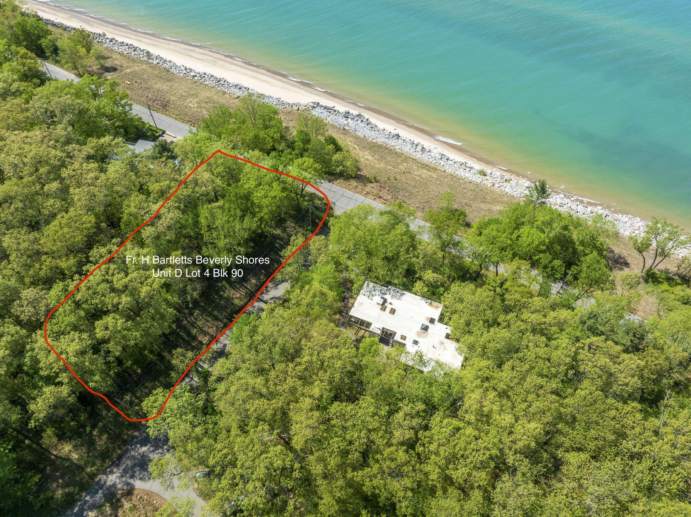 605 E Lake Front DR, Beverly Shores, IN 46301