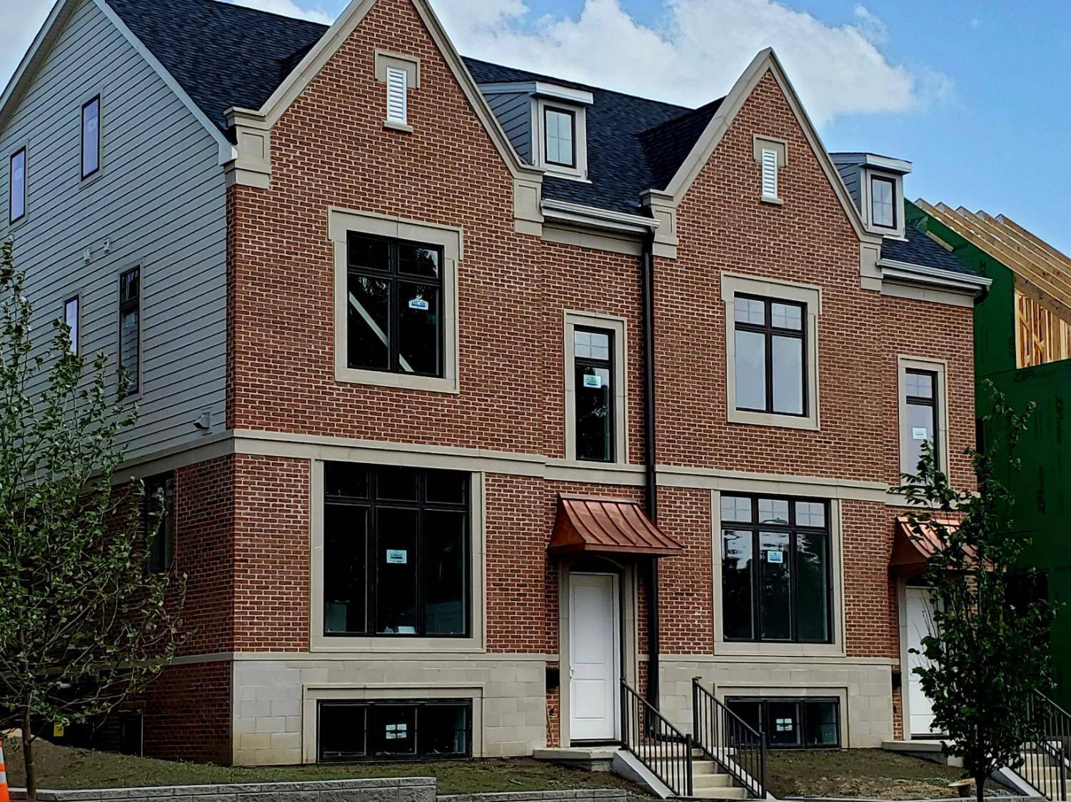 105 Valparaiso ST, Valparaiso, IN 46383