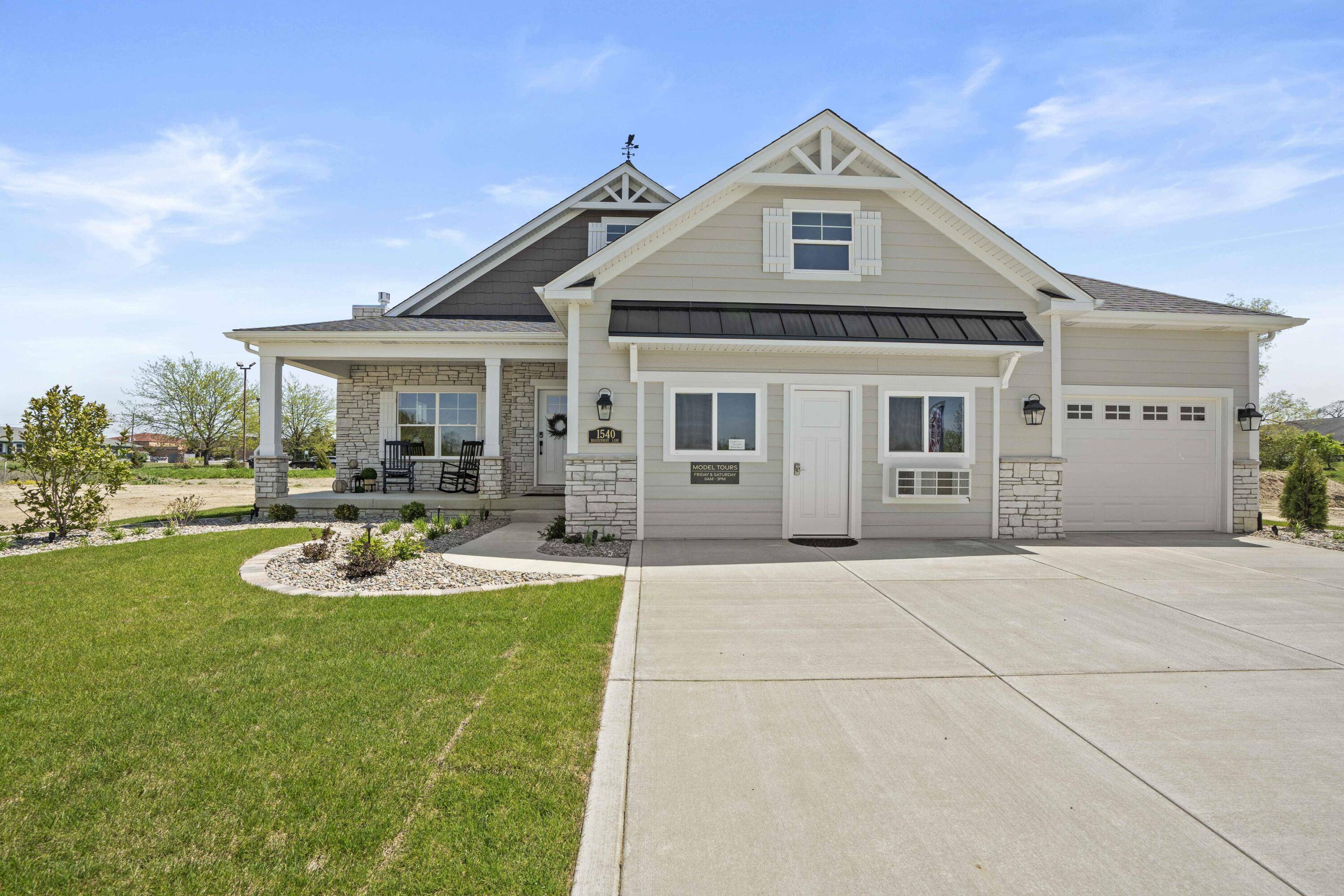 1540 Brackenbury LN, Crown Point, IN 46307
