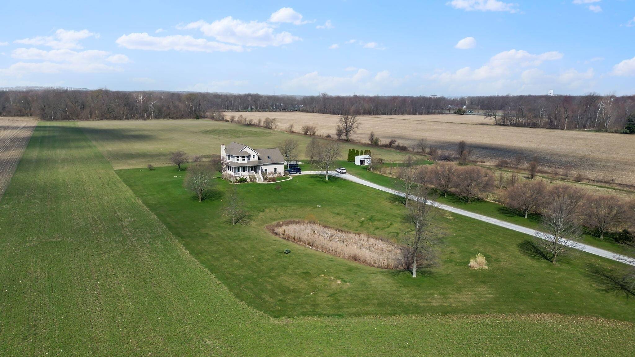 56803 Tulip RD, New Carlisle, IN 46552