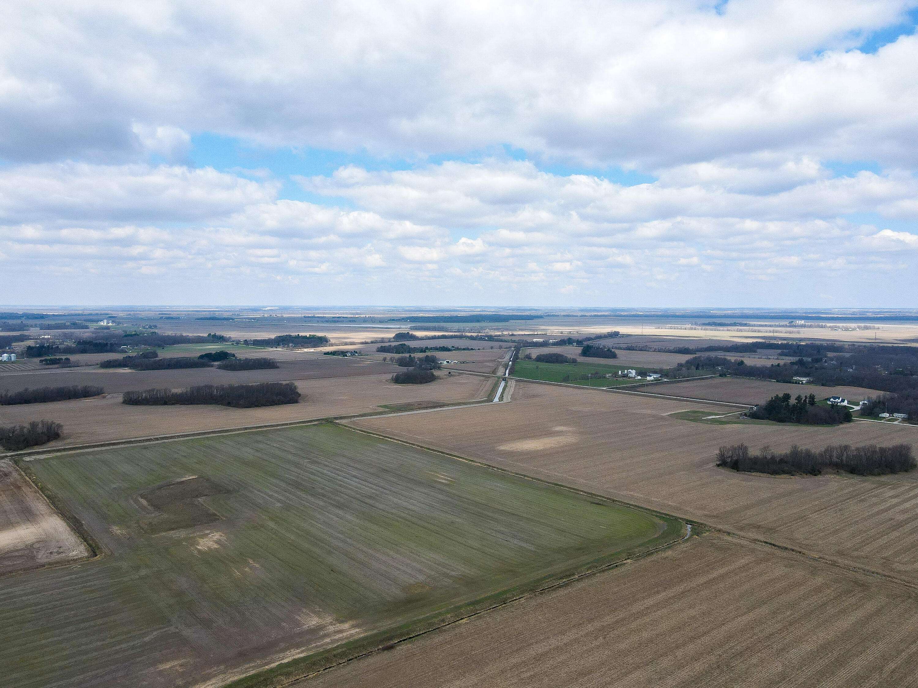 4331 W 1450 N, Wheatfield, IN 46392