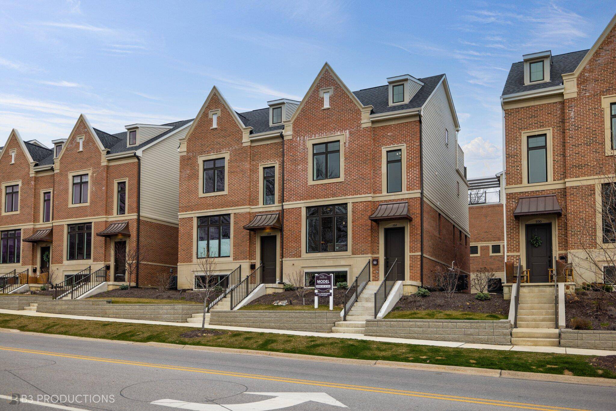 107 Valparaiso ST, Valparaiso, IN 46383