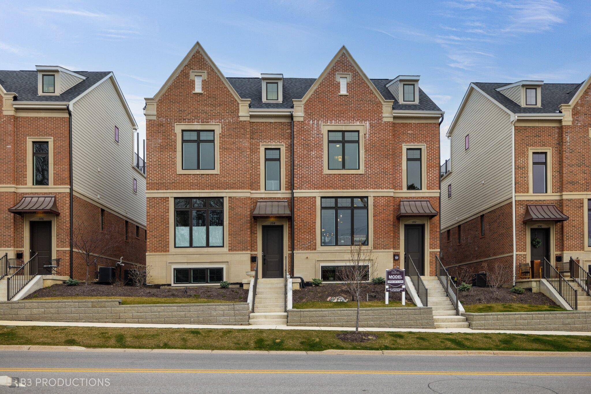 107 Valparaiso ST, Valparaiso, IN 46383