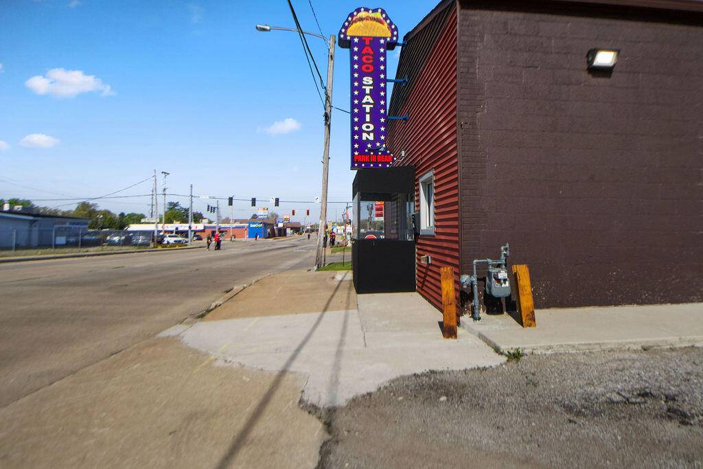 3634 Central AVE, Lake Station, IN 46405
