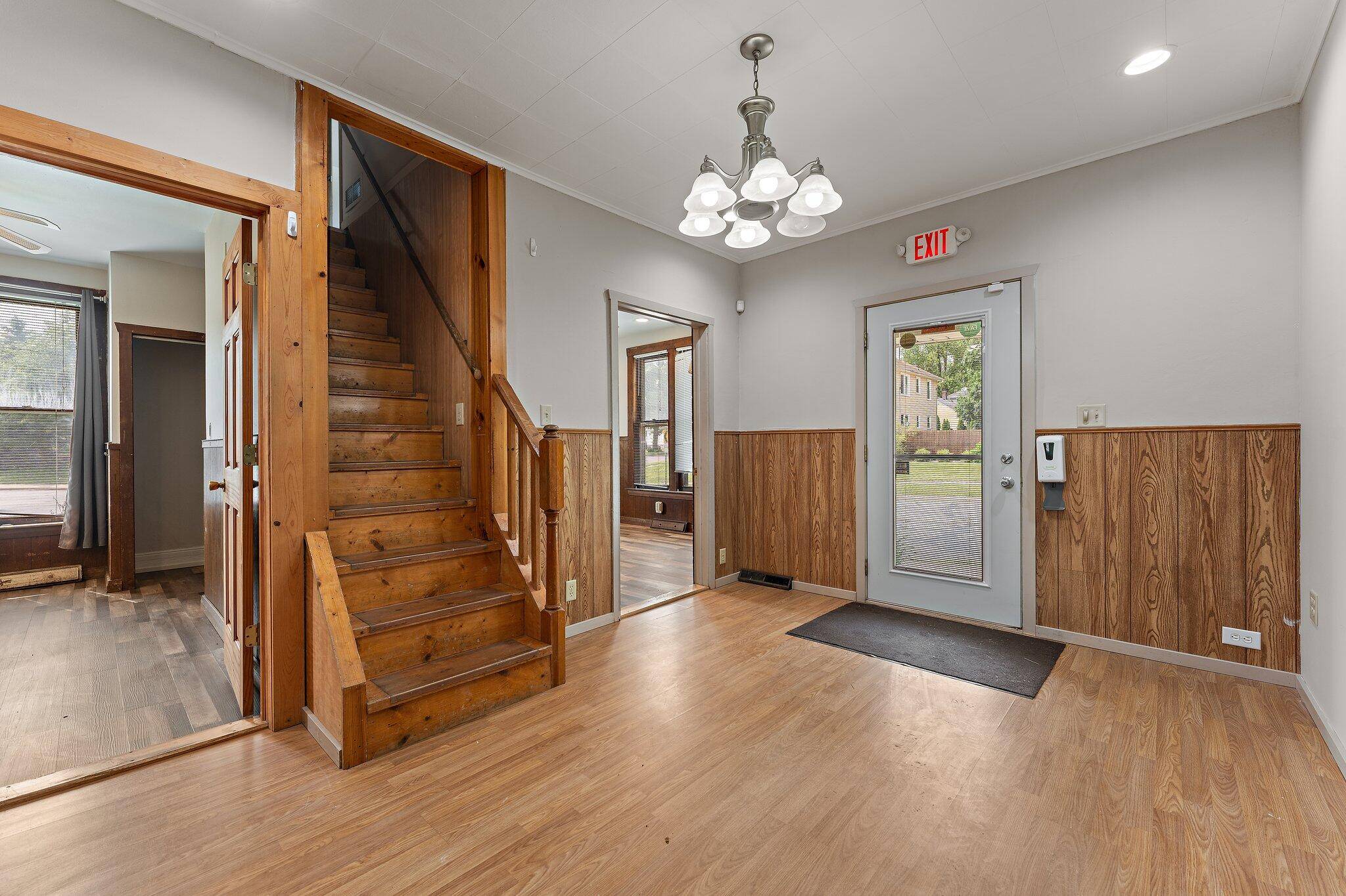 755 W Chicago ST, Valparaiso, IN 46385