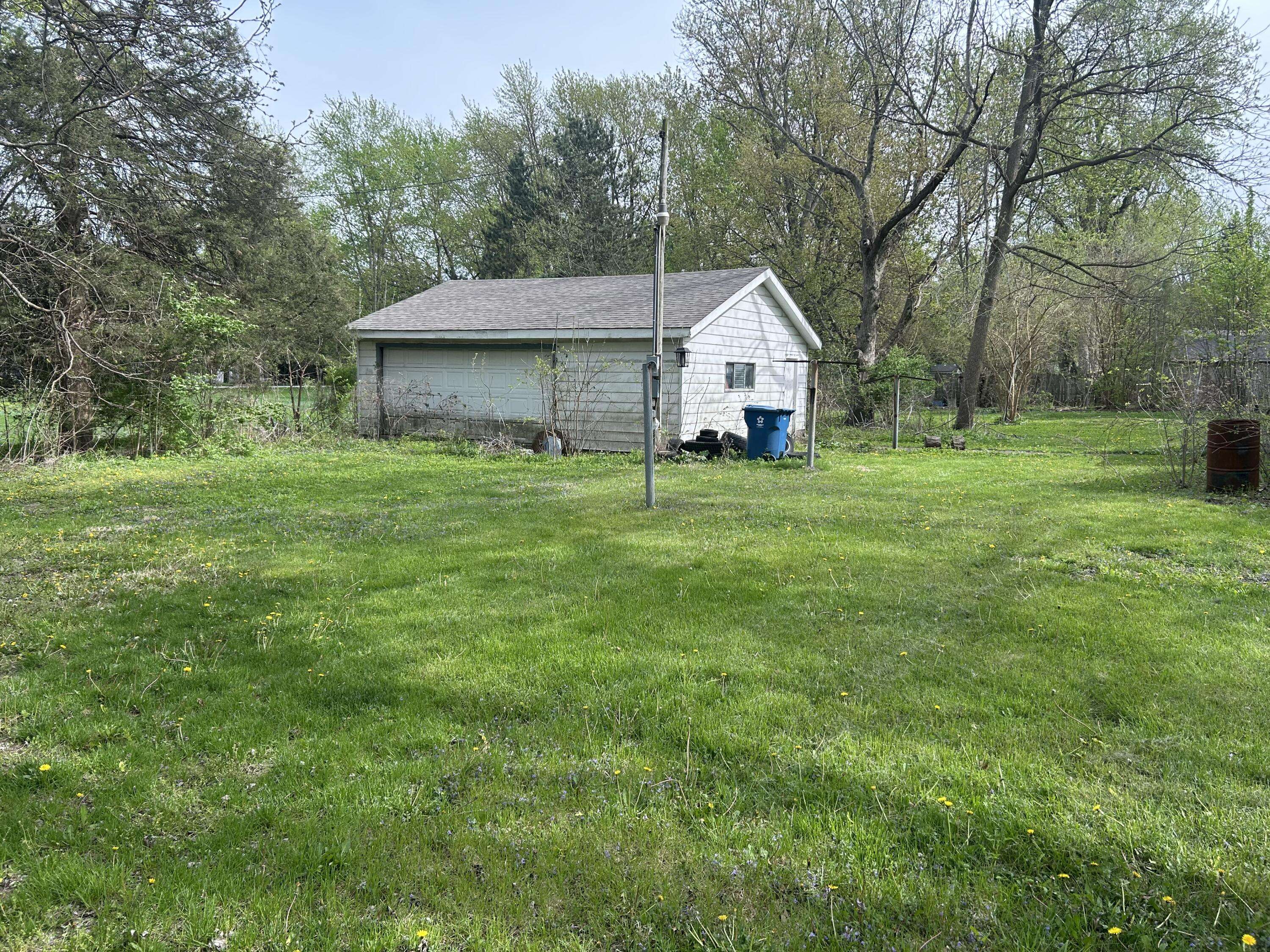 15517 Roberts ST, Lowell, IN 46356