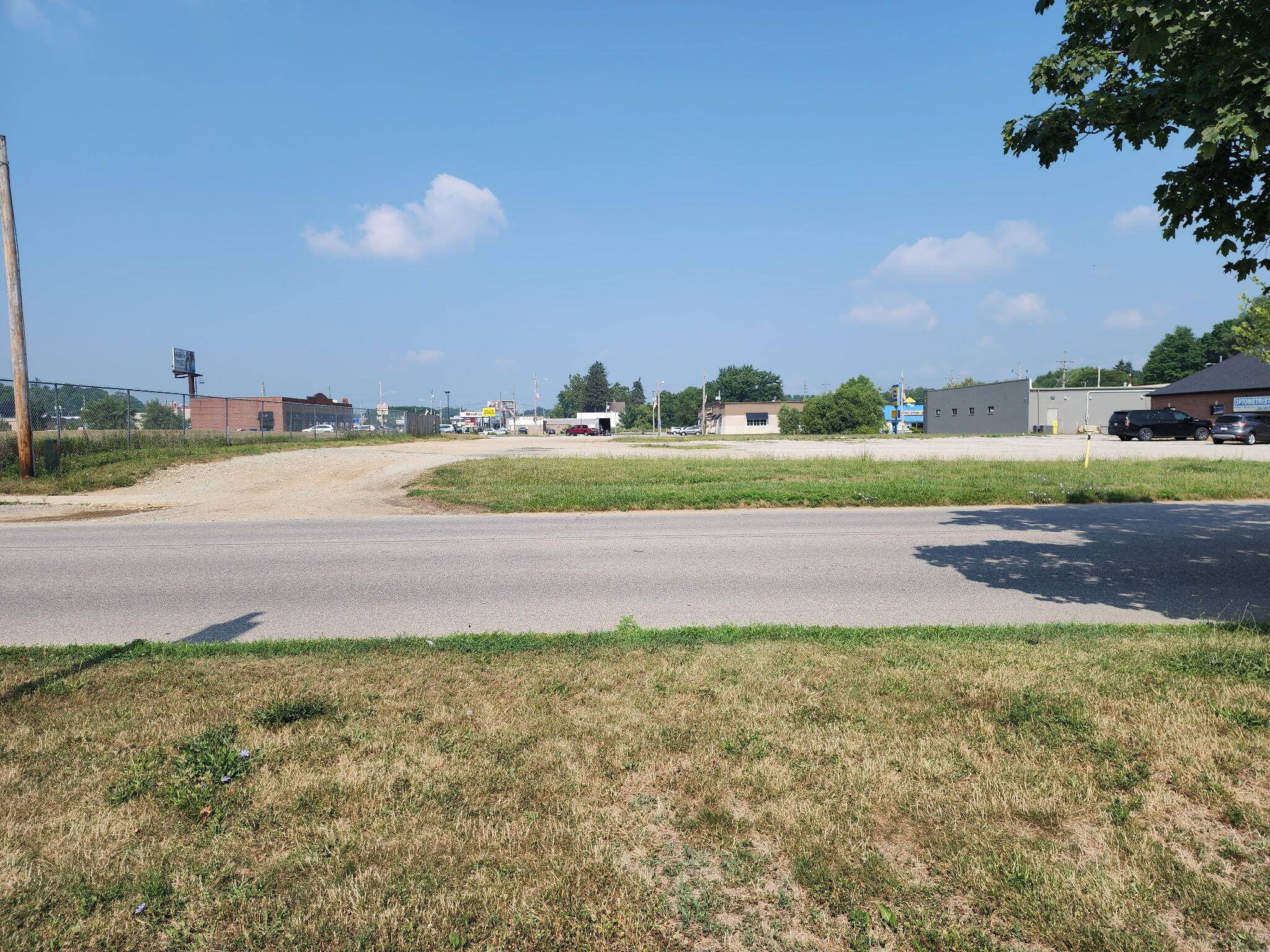 607 J ST, La Porte, IN 46350