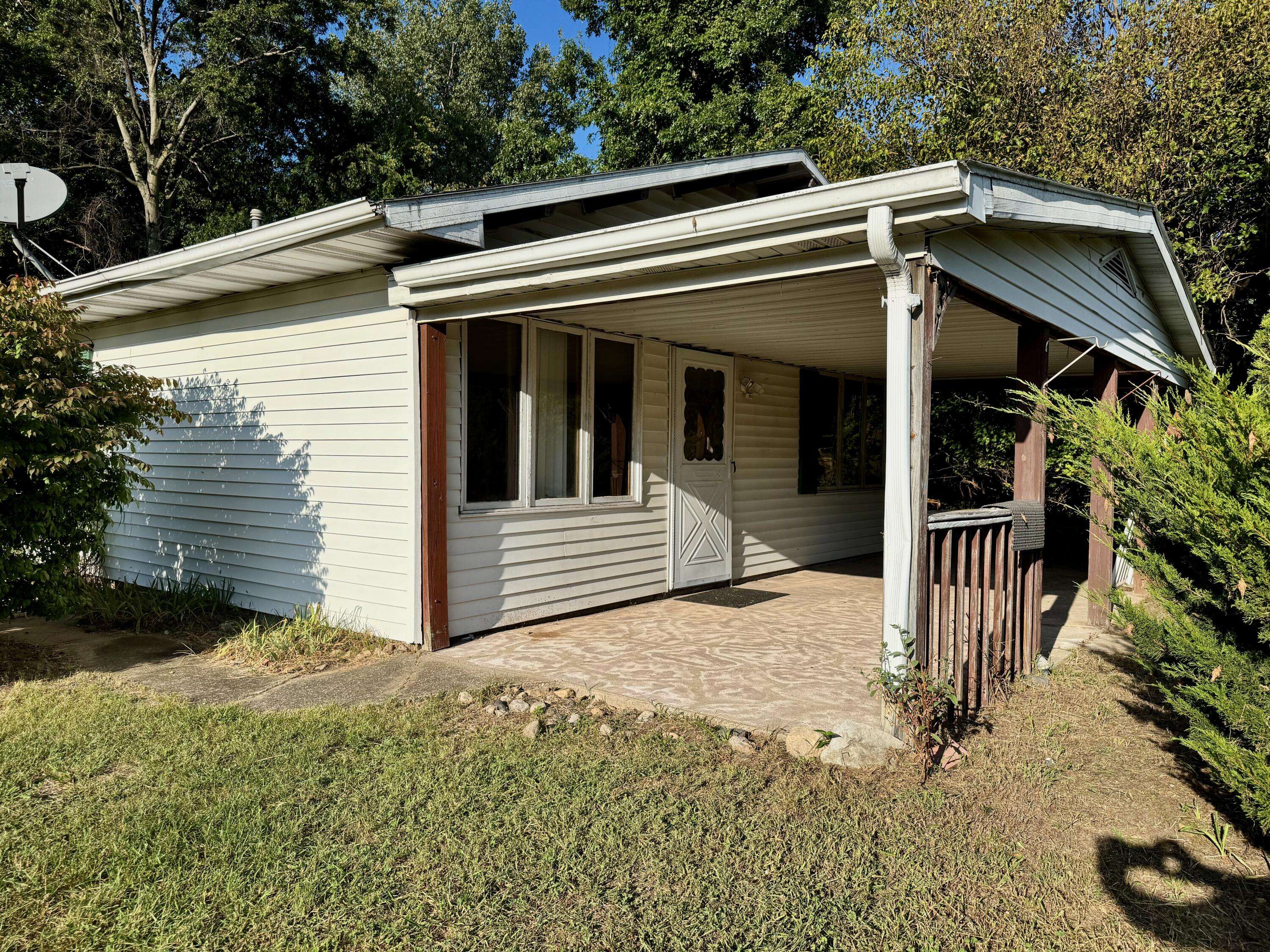 6620 E State Road 10, Knox, IN 46534