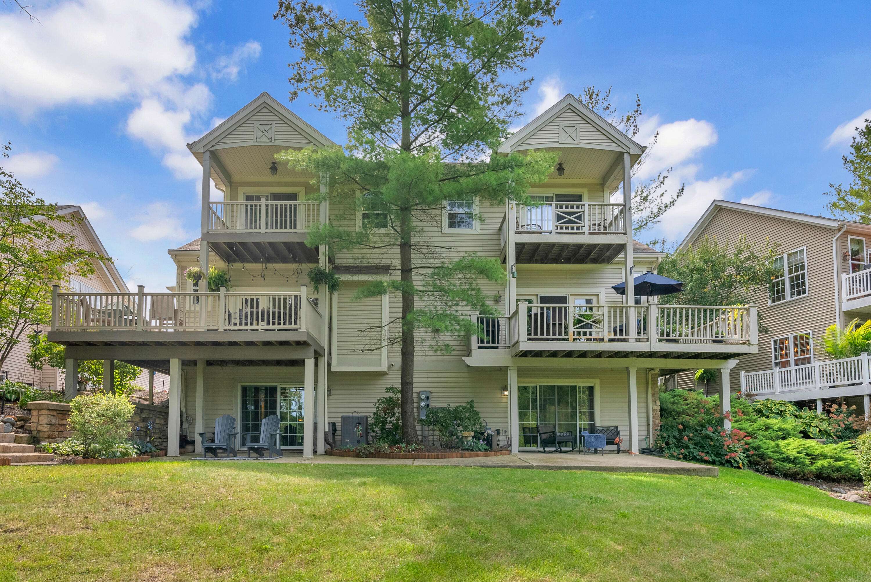55 Tayside ST, Valparaiso, IN 46385