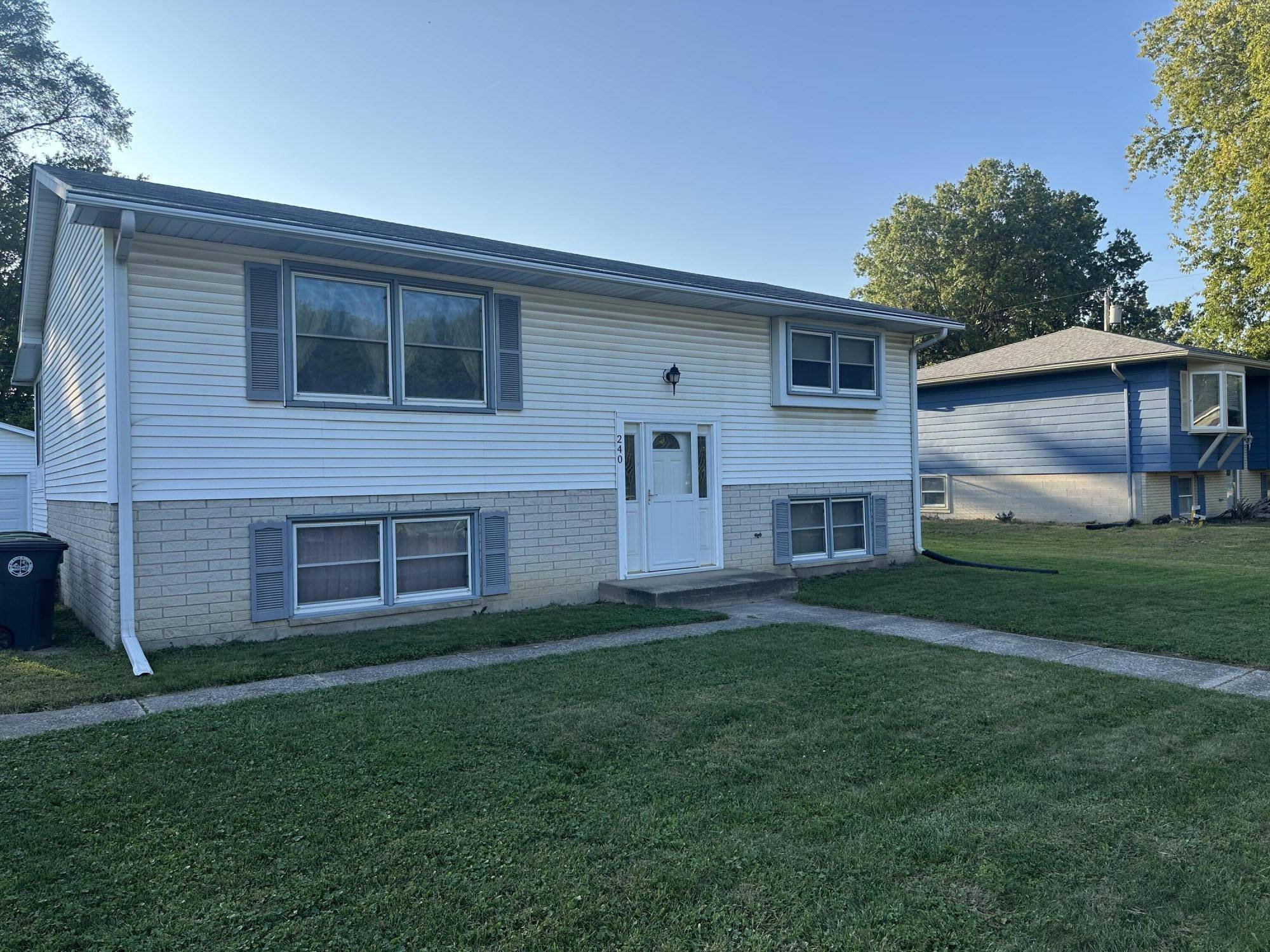 240 Rush Court, Hobart, IN 46342