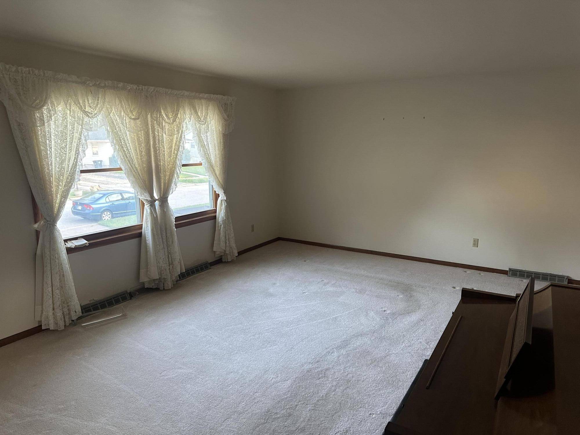 240 Rush Court, Hobart, IN 46342