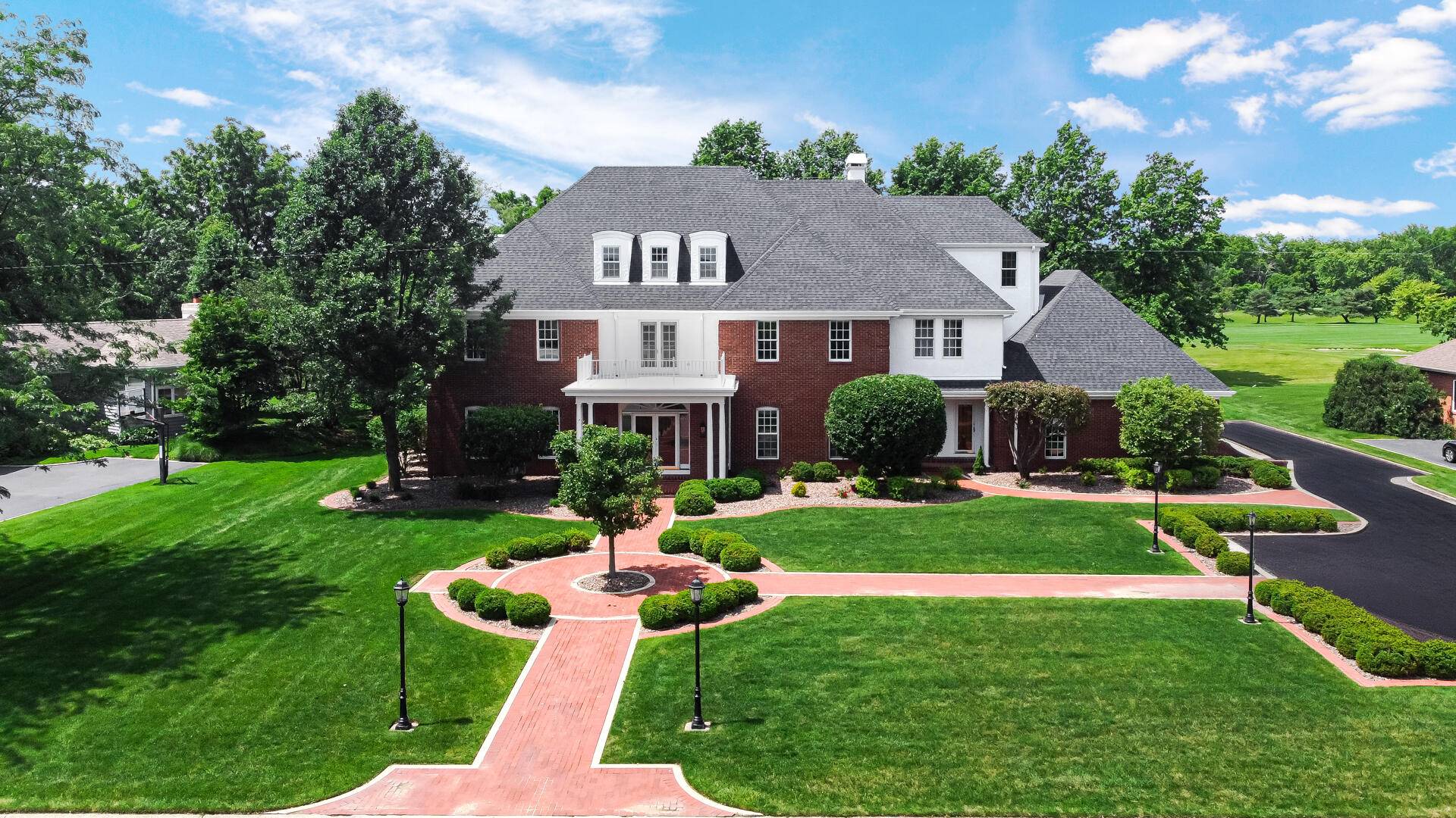 836 Killarney Drive, Dyer, IN 46311