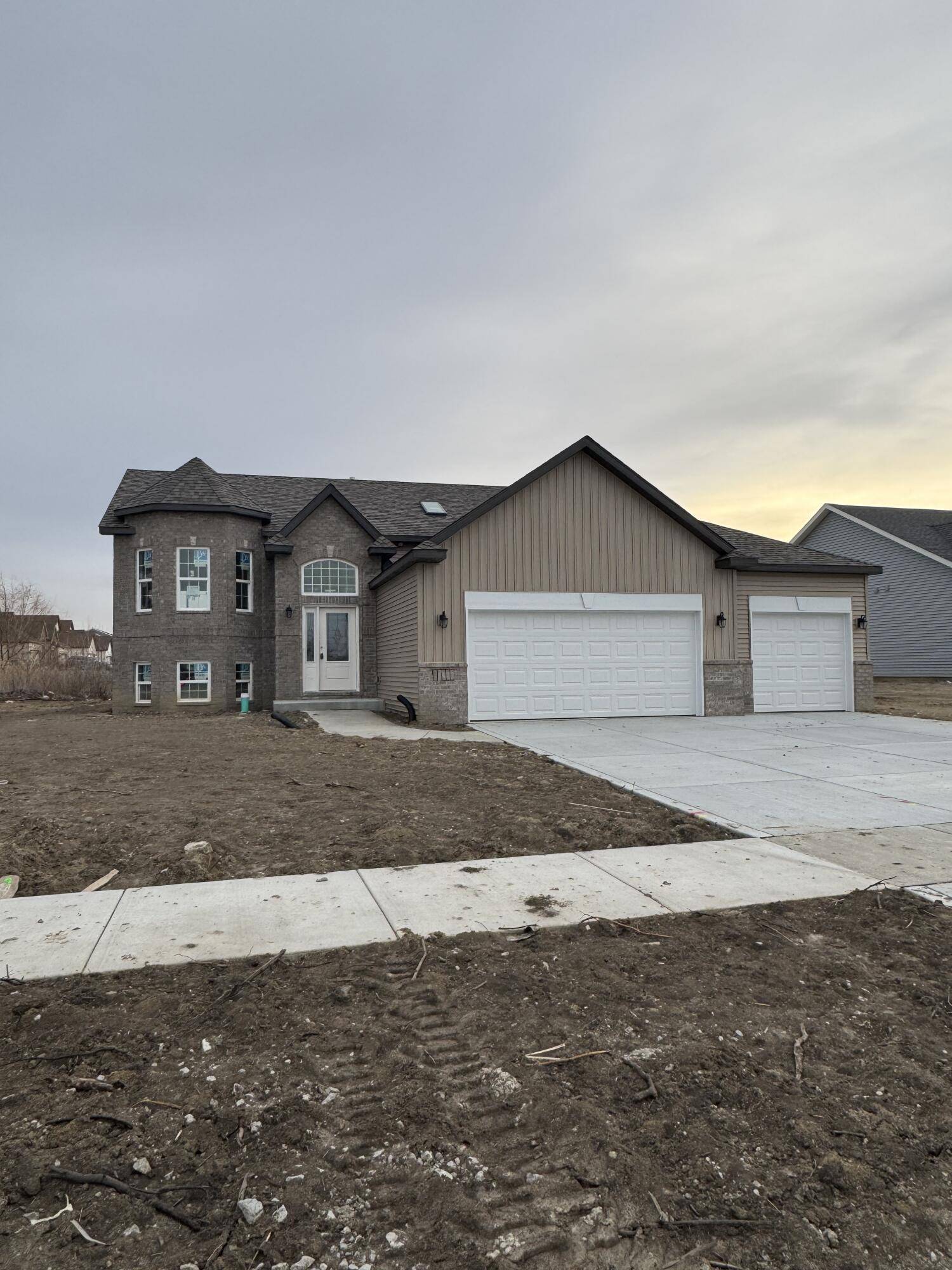 8252 Dylan Drive, Merrillville, IN 46410