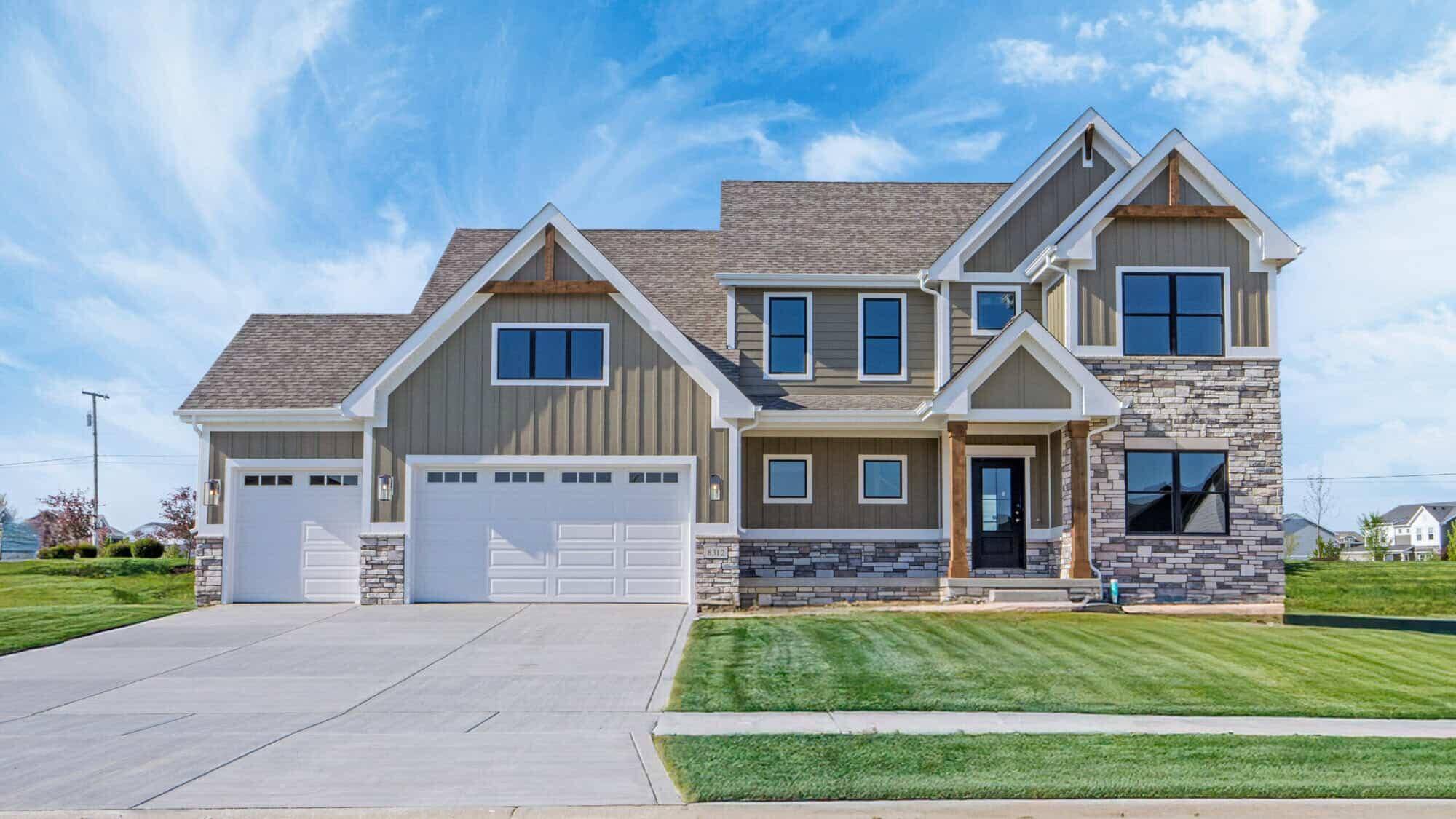 1861 Trailbrook DR, Valparaiso, IN 46385