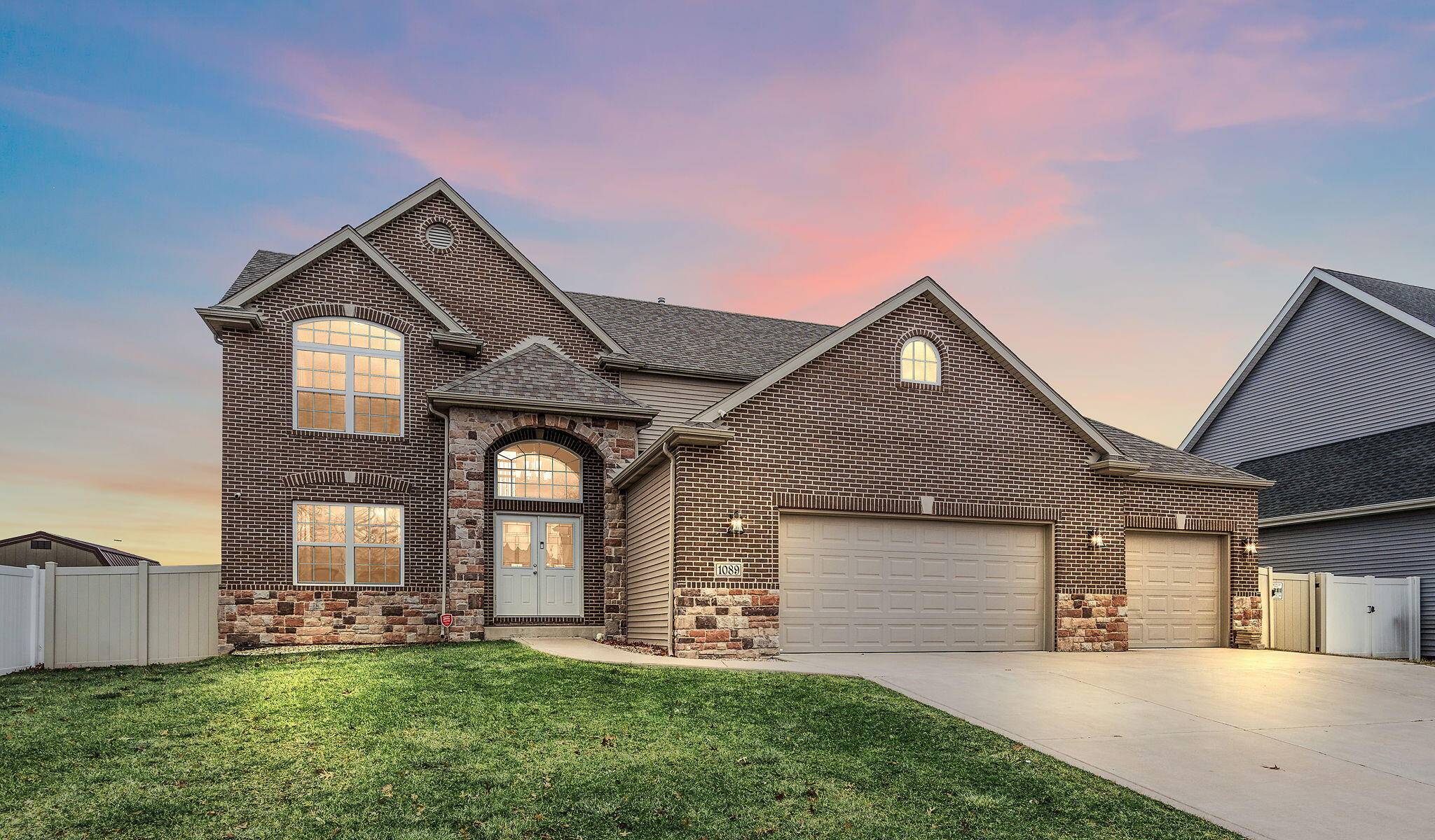 1089 Lakeview Drive, Hobart, IN 46342