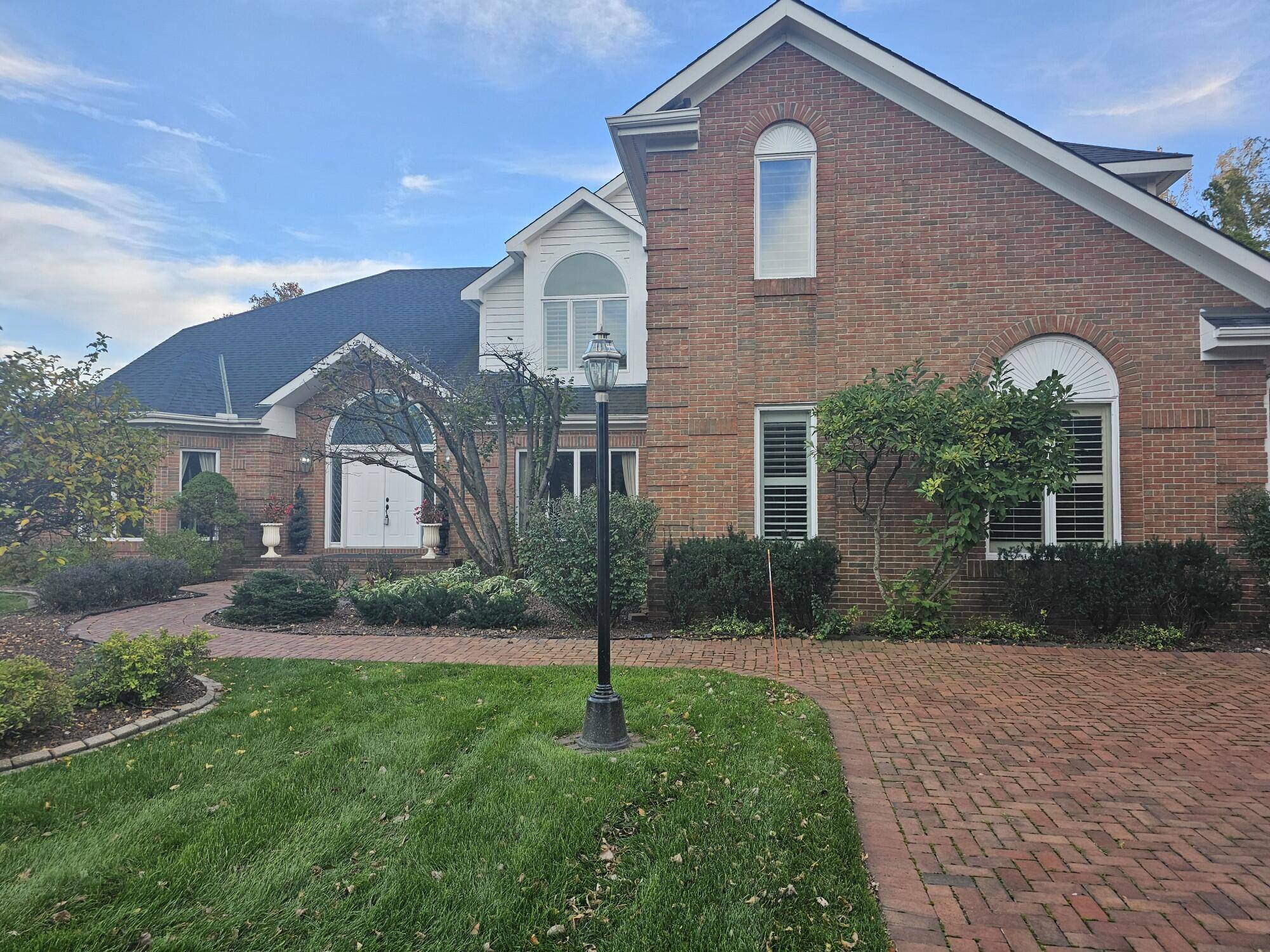 955 Killarney DR, Dyer, IN 46311