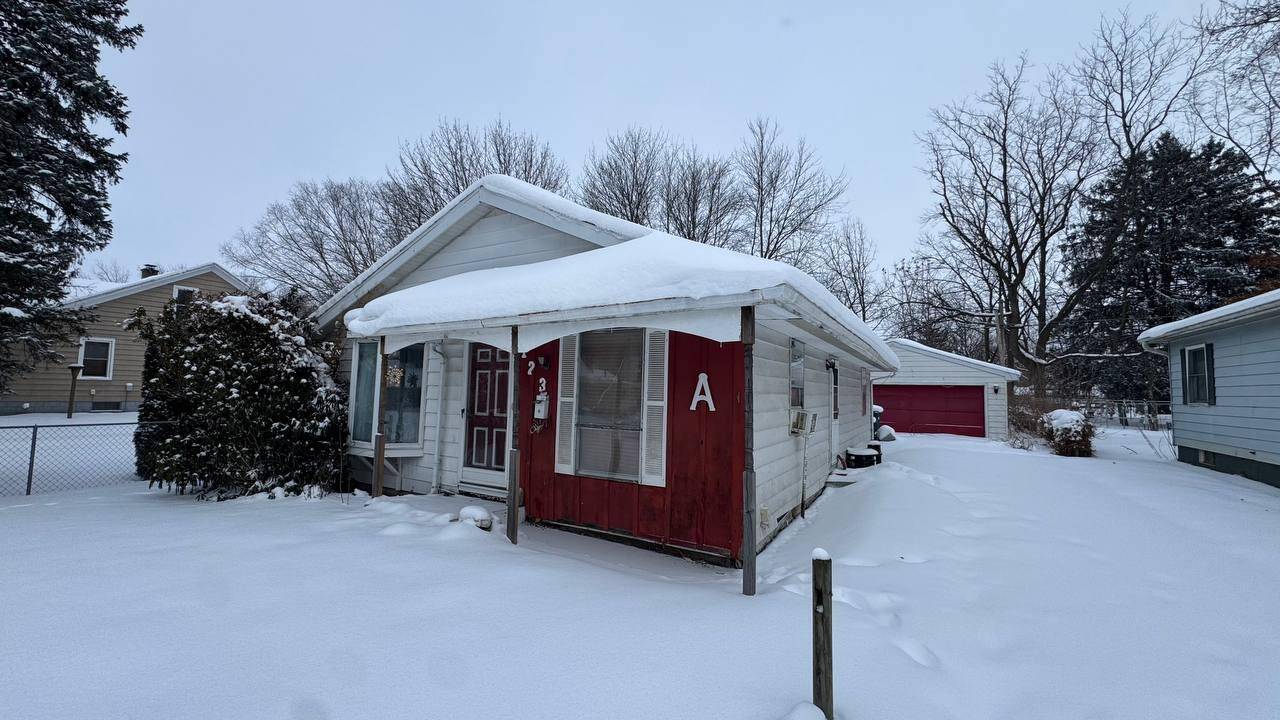 123 Laurel Street, La Porte, IN 46350