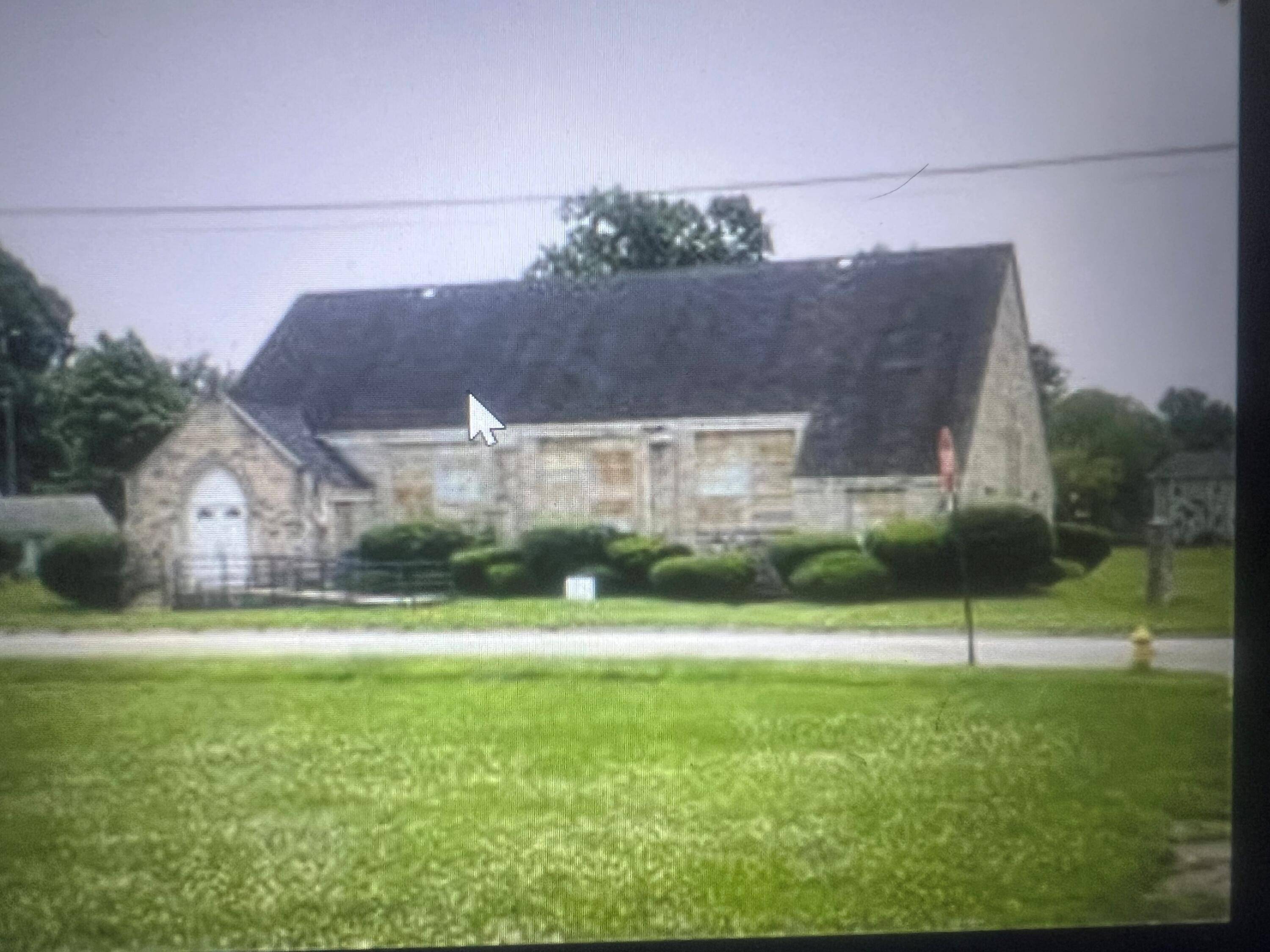 102 Ludlow ST, La Porte, IN 46350