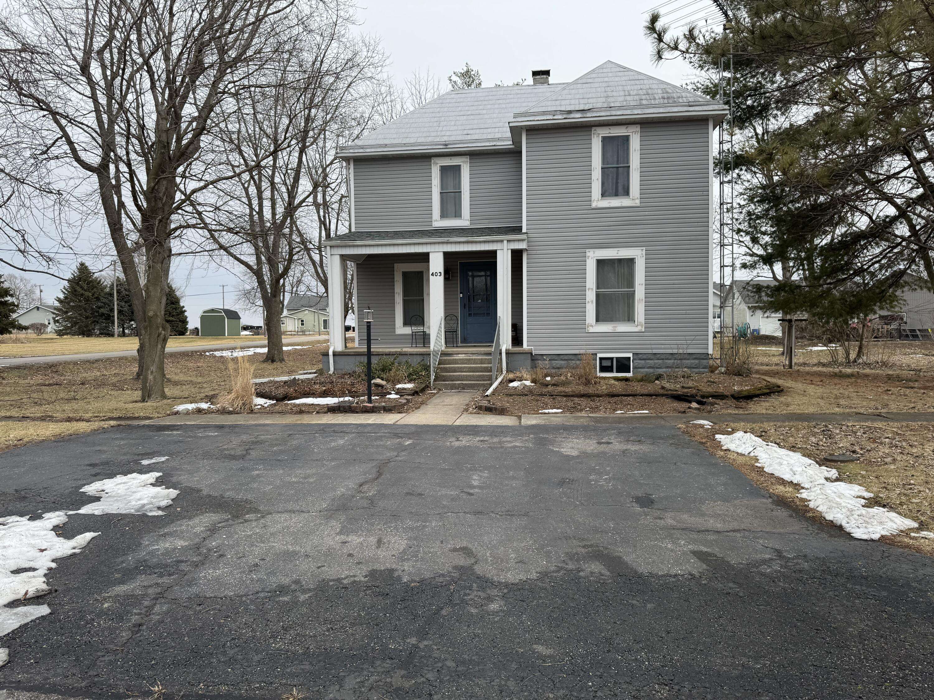 403 S Chestnut ST, Earl Park, IN 47942