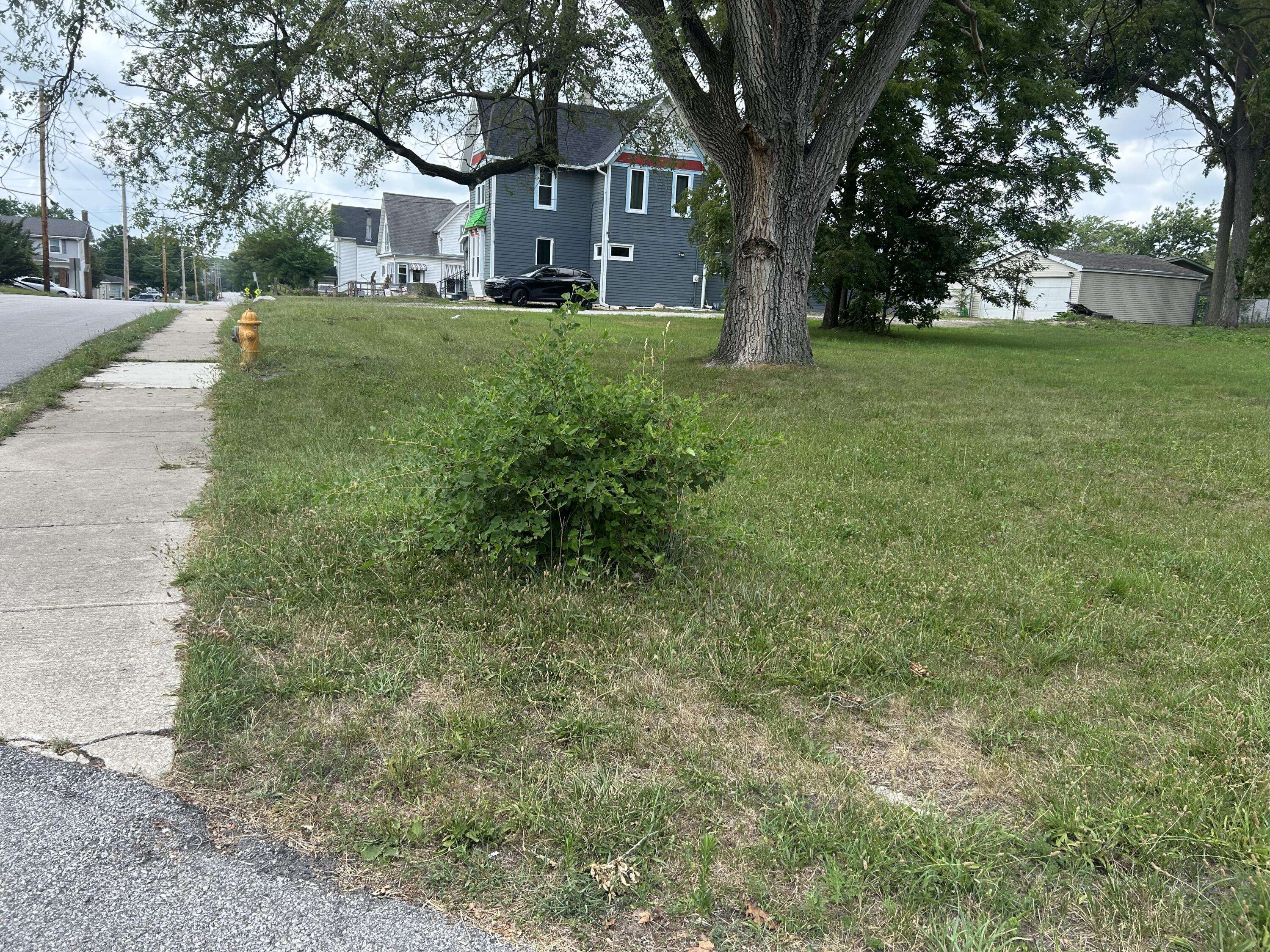 799 E Burnham ST, Lowell, IN 46356