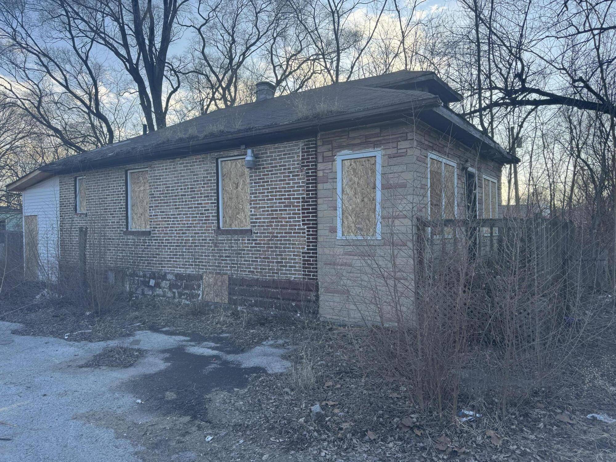 1105 W 15th AVE, Gary, IN 46407