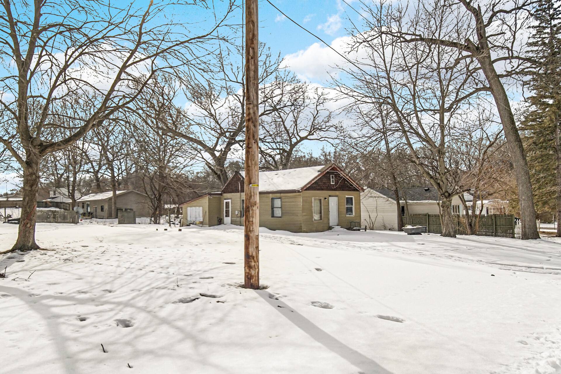3640 Henry ST, Michigan City, IN 46360