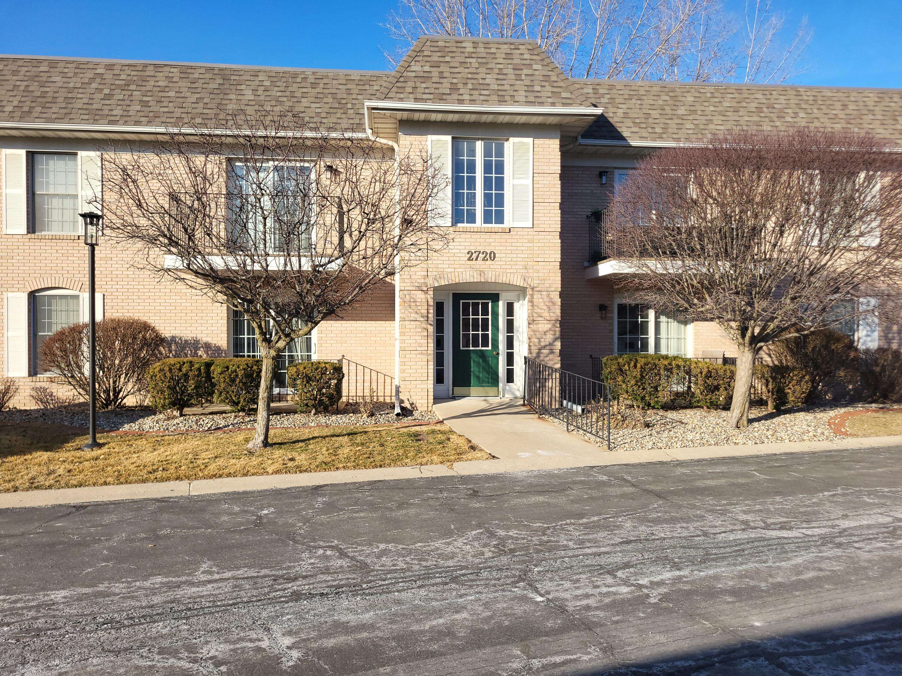 2720 Georgetowne Drive #B2, Highland, IN 46322