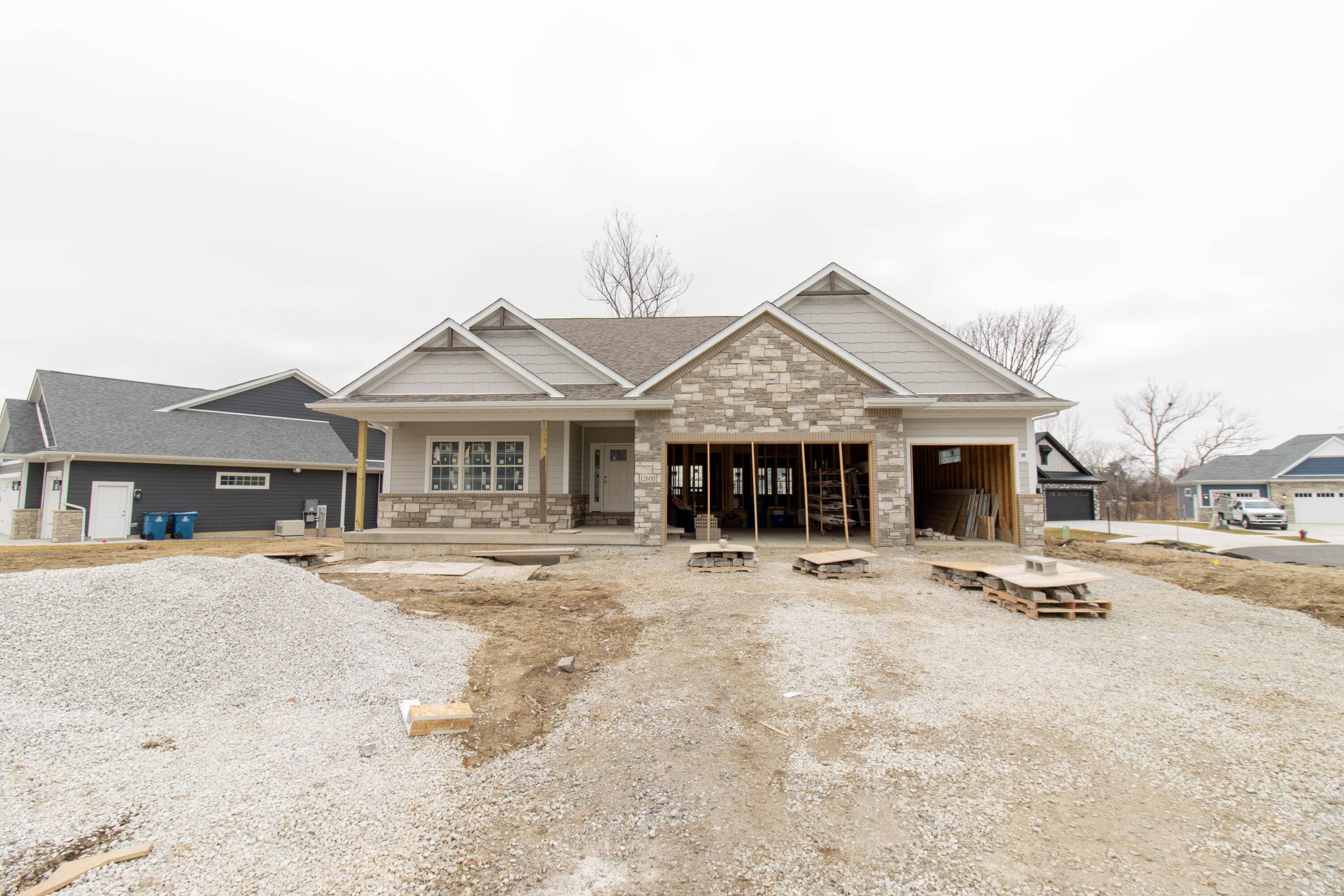 12600 Woodside DR, Cedar Lake, IN 46303