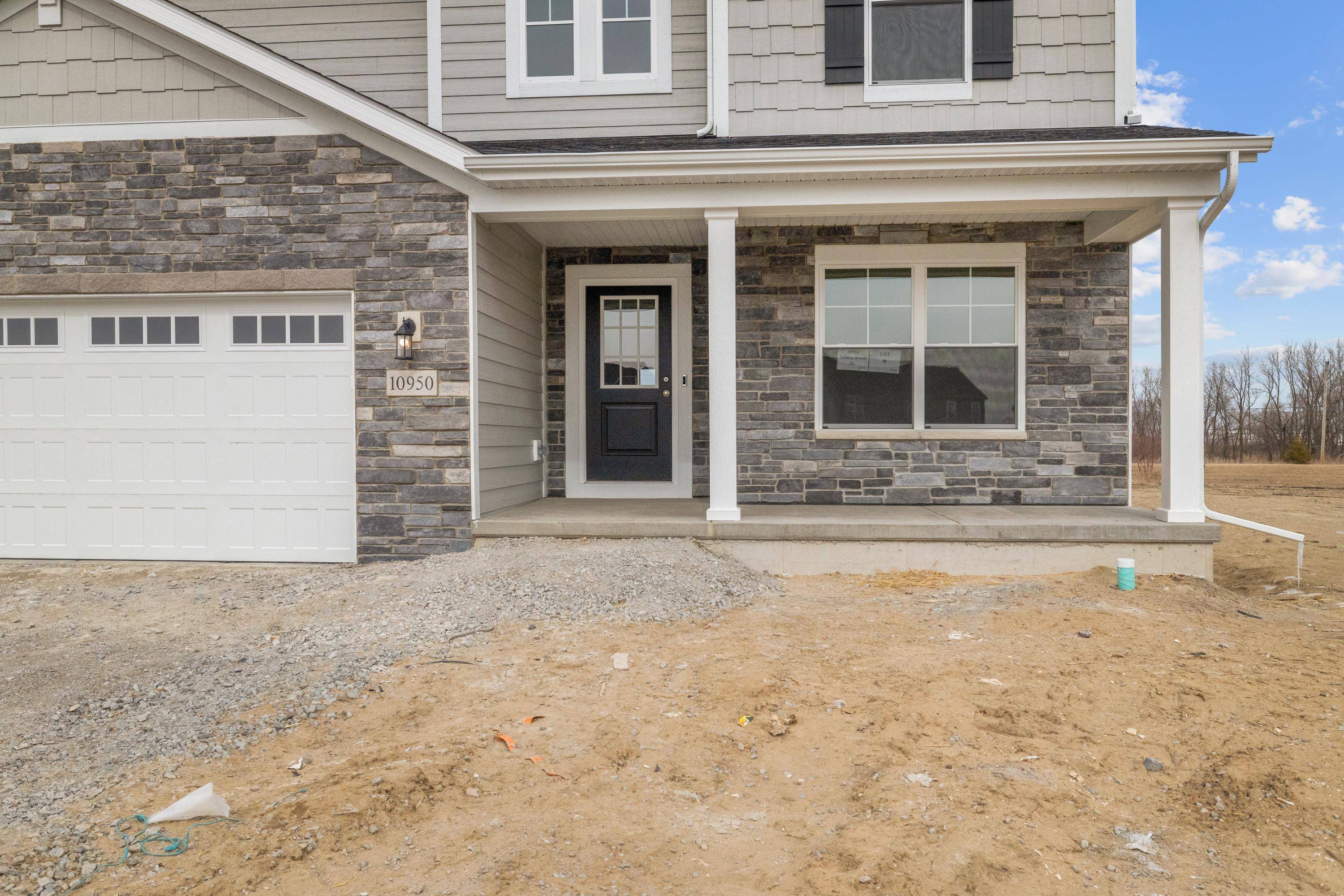 10950 Rolling Brook DR, Dyer, IN 46311